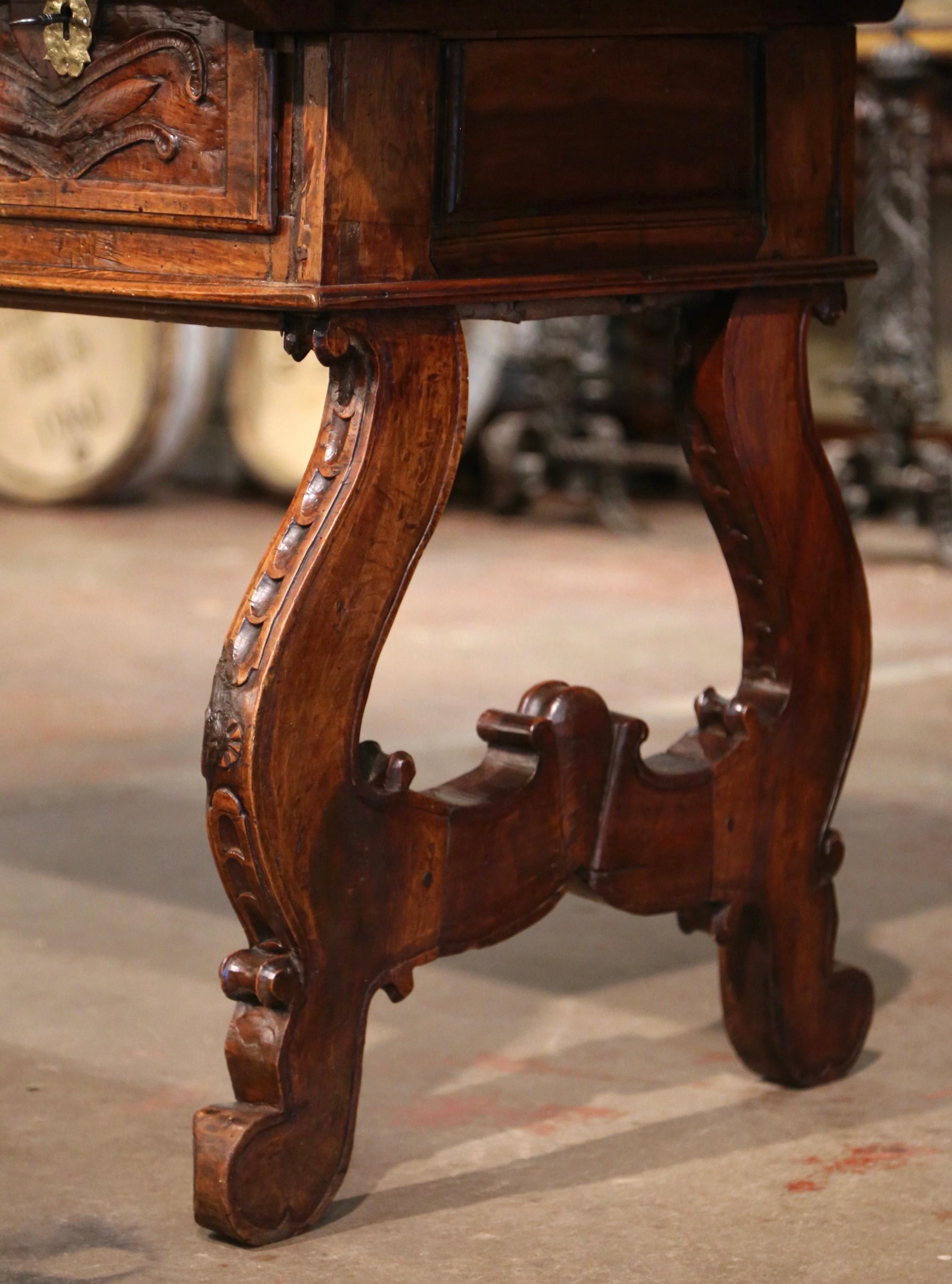 18th Century Spanish Carved Walnut Single Plank Top Three-Drawer Console Table For Sale 4
