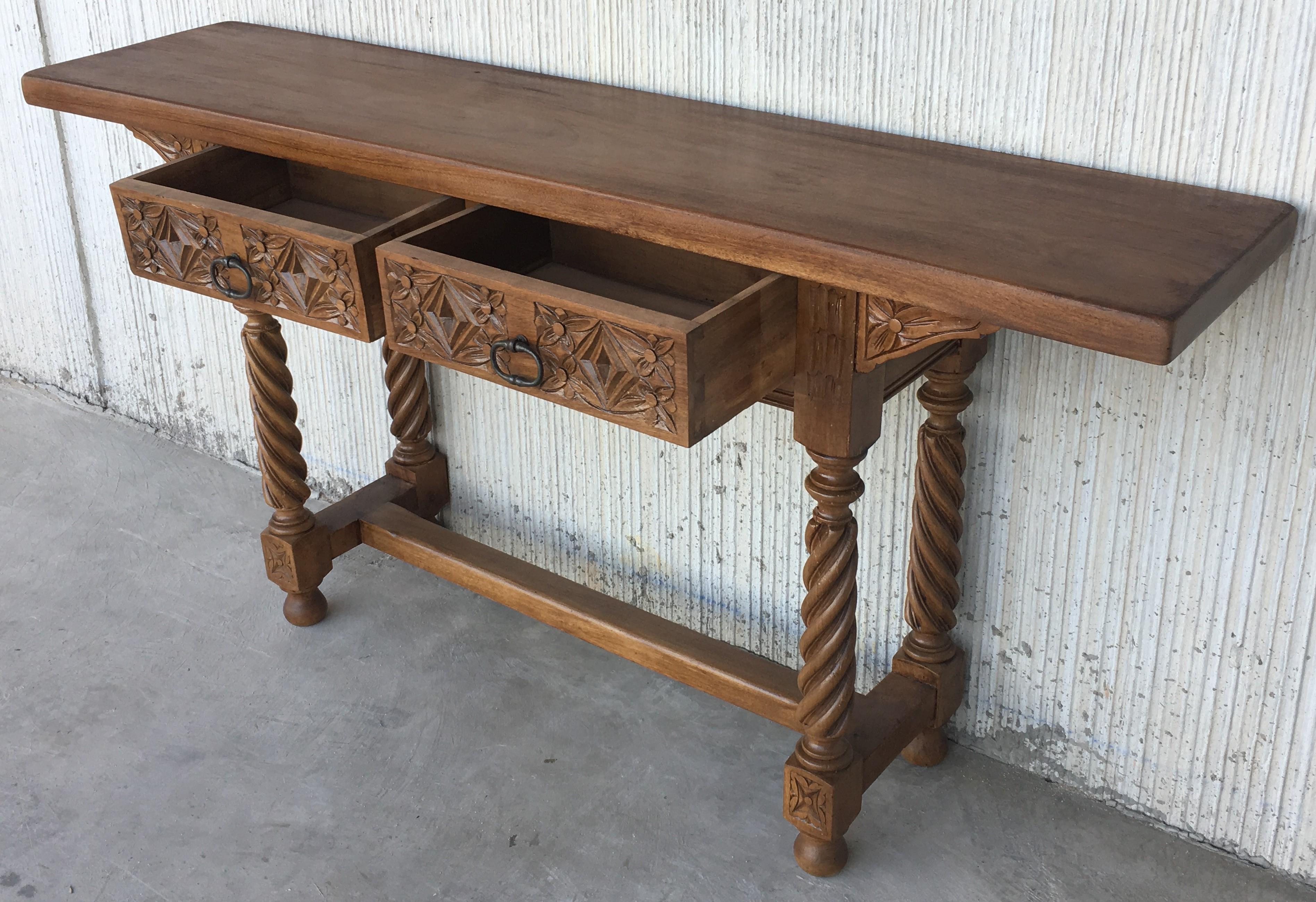 18th Century Spanish Catalan Carved Console Table with Two Drawers In Excellent Condition In Miami, FL