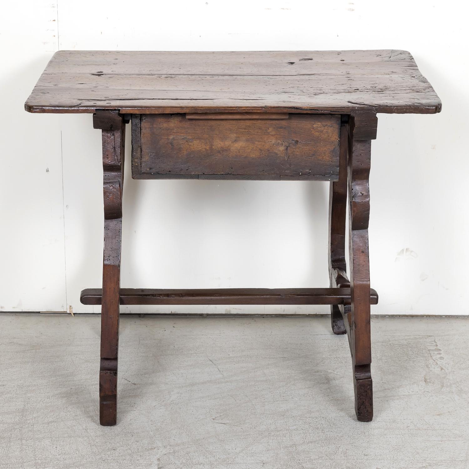 18th Century, Spanish Catalan Walnut Side Table or Desk For Sale 17