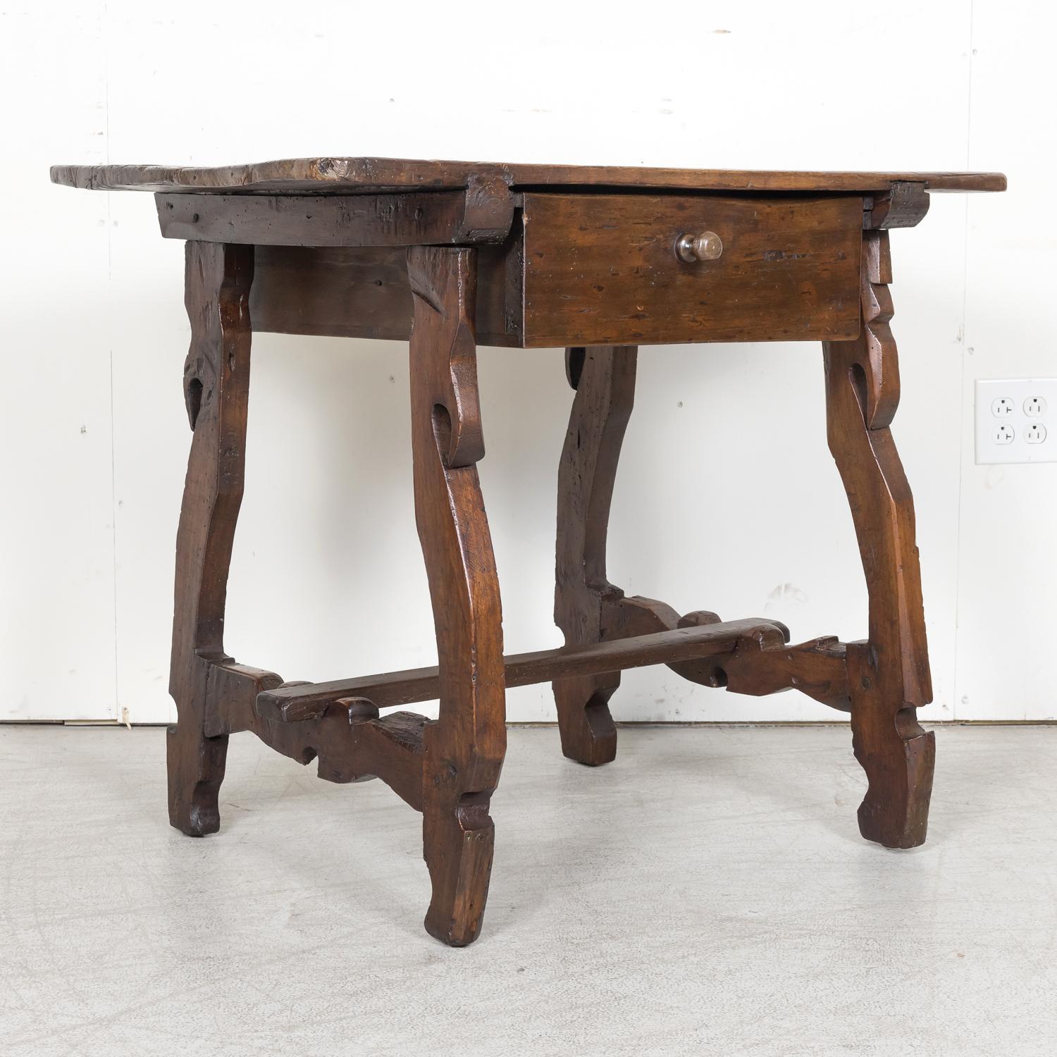 18th Century, Spanish Catalan Walnut Side Table or Desk For Sale 1
