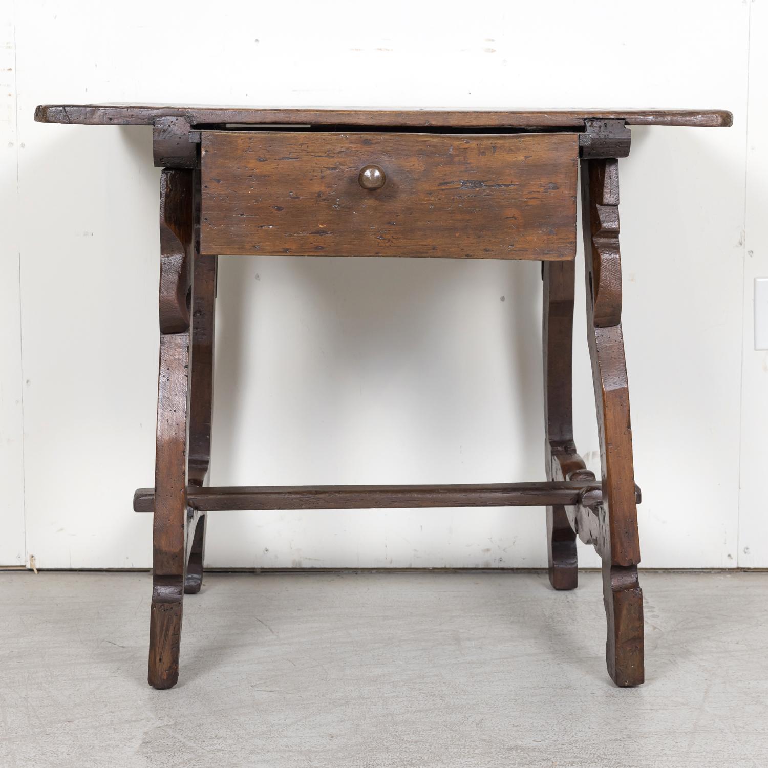 18th Century, Spanish Catalan Walnut Side Table or Desk For Sale 3