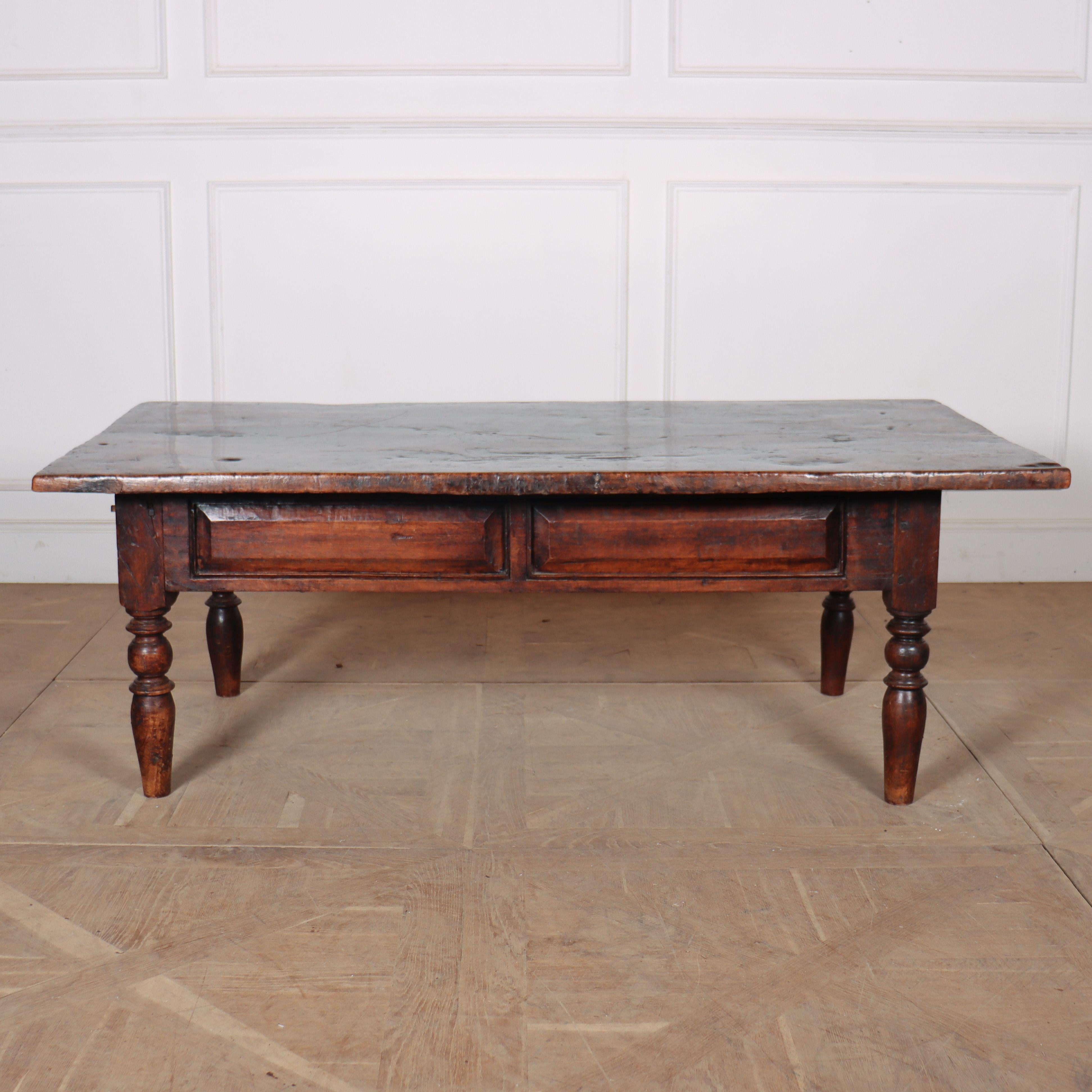 18th Century Spanish Coffee Table For Sale 2
