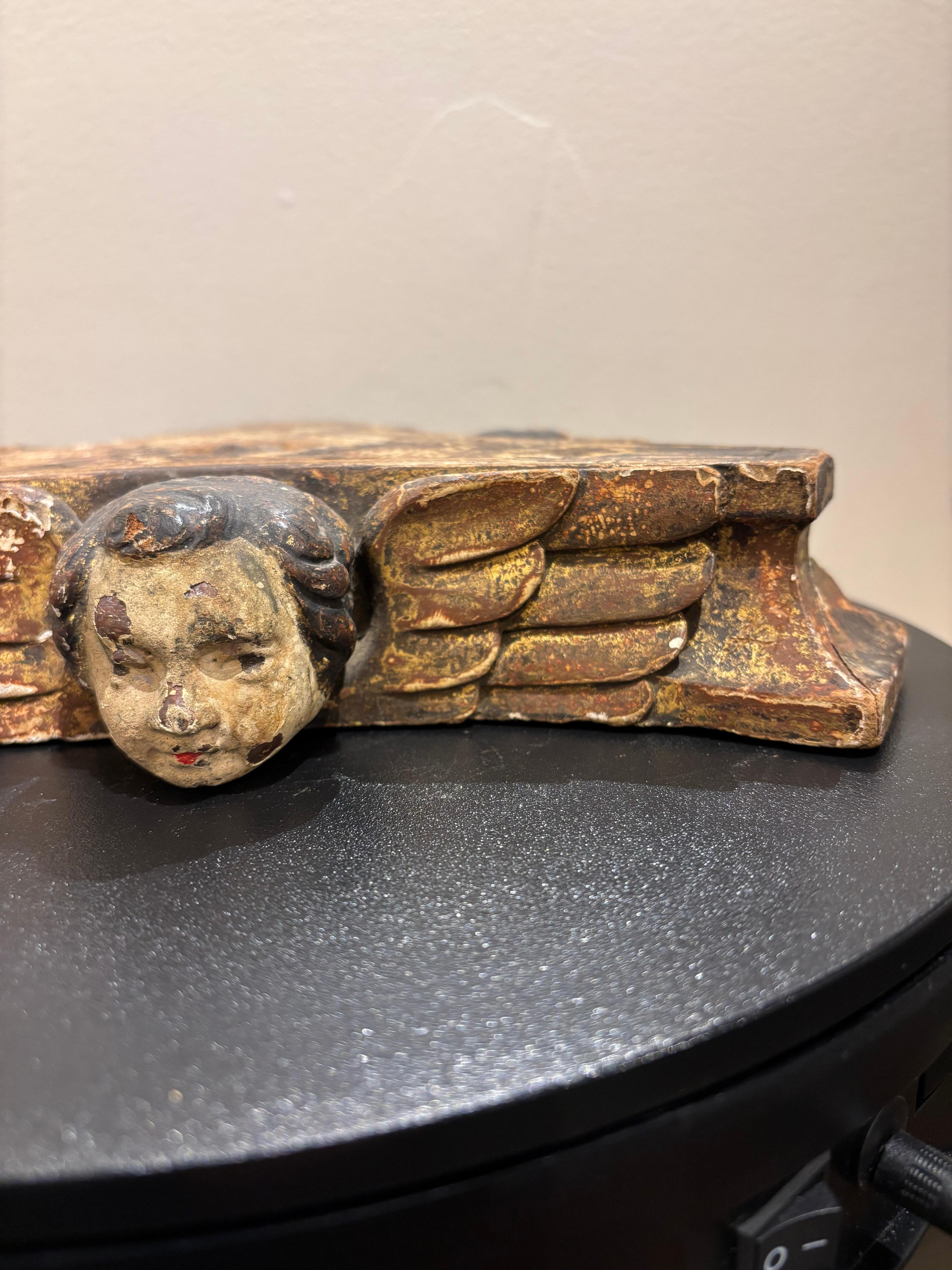 18th Century Spanish Colonial Craved Gilt Wood Winged Cherub Base For Sale 4