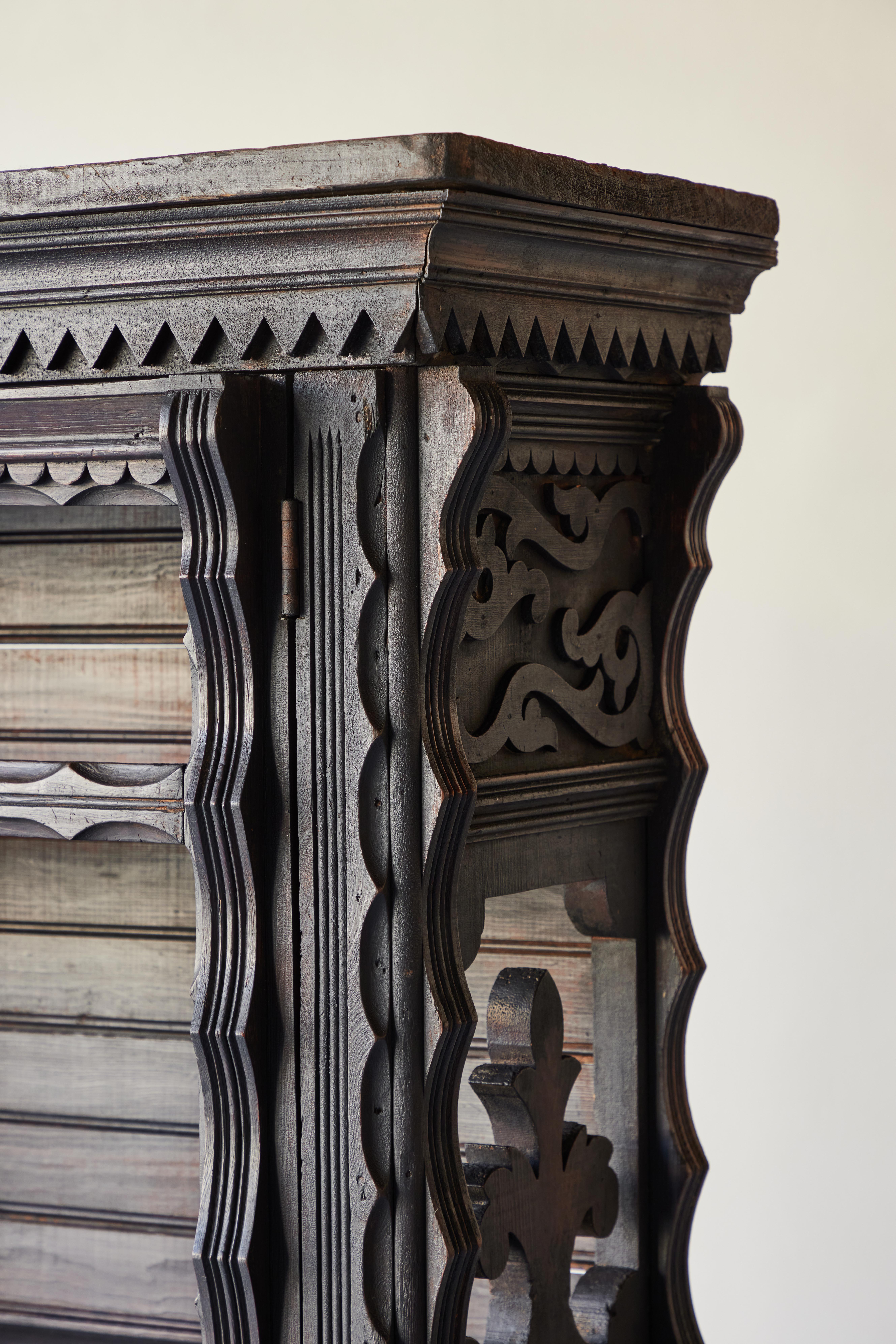 18th Century Spanish Colonial Mexican Carved Shelves In Good Condition In Los Angeles, CA