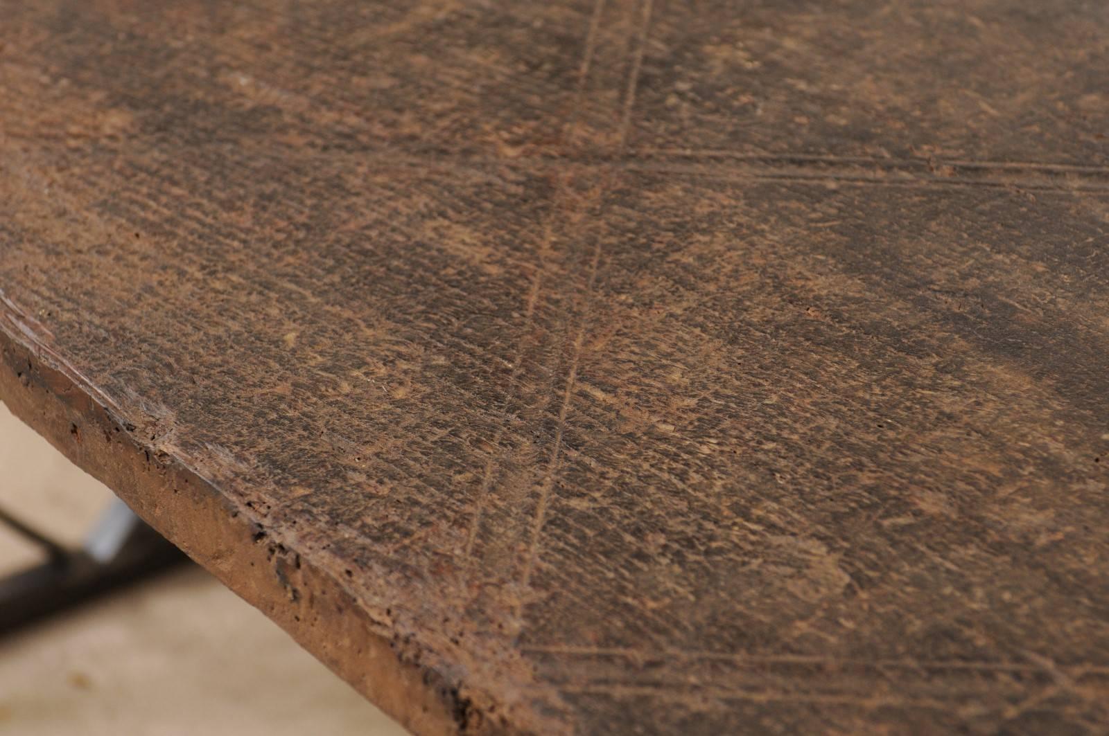 Bureau ou table espagnole du 18ème siècle fabriquée sur mesure avec des pieds à tréteaux en fer en vente 2