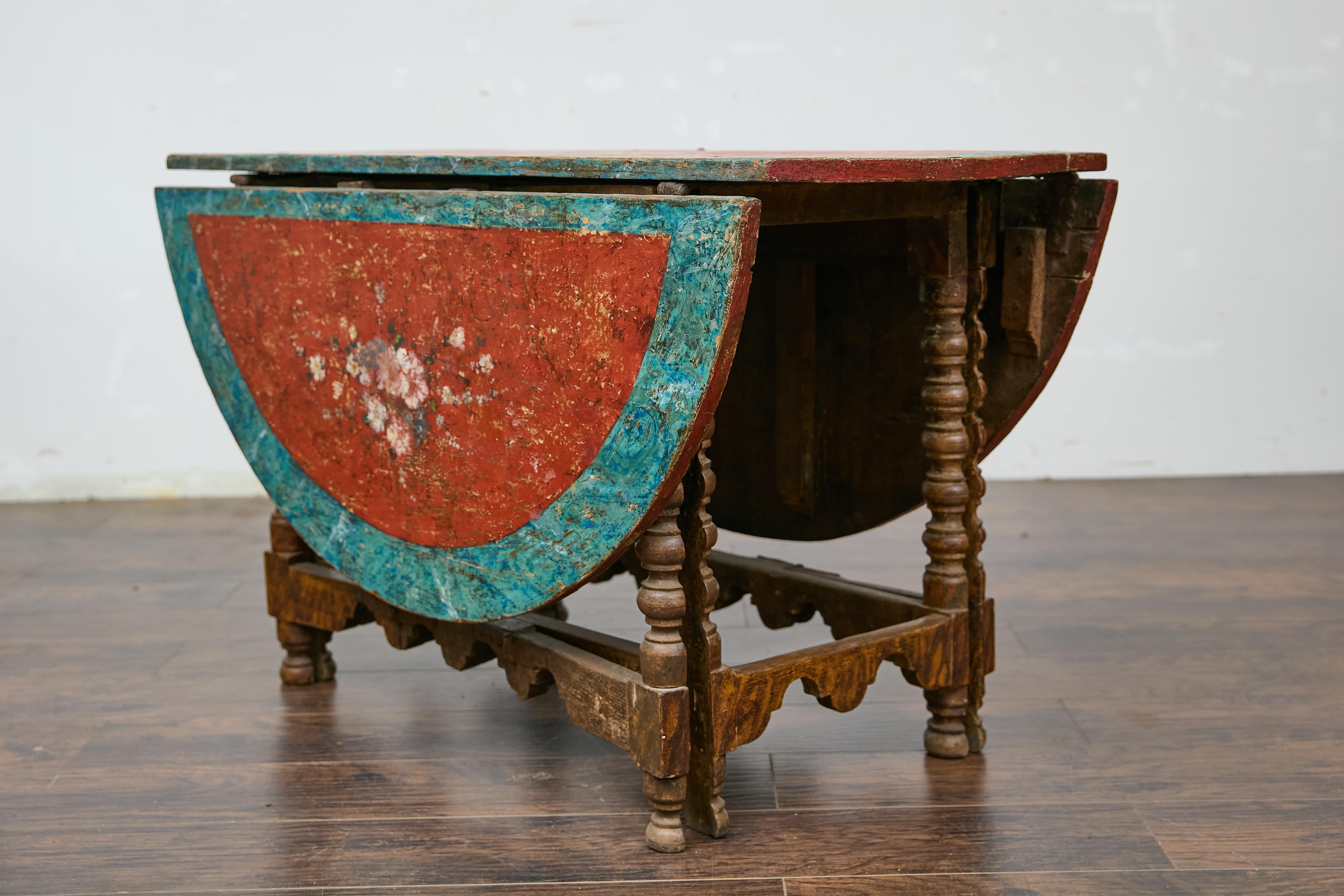 18th-Century Spanish Gateleg Table with Floral Polychrome Décor and Drop Leaves For Sale 8