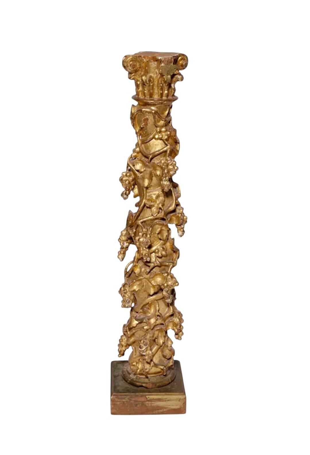 Columnes solomoniques dorées espagnoles du 18ème siècle Bon état - En vente à Dallas, TX