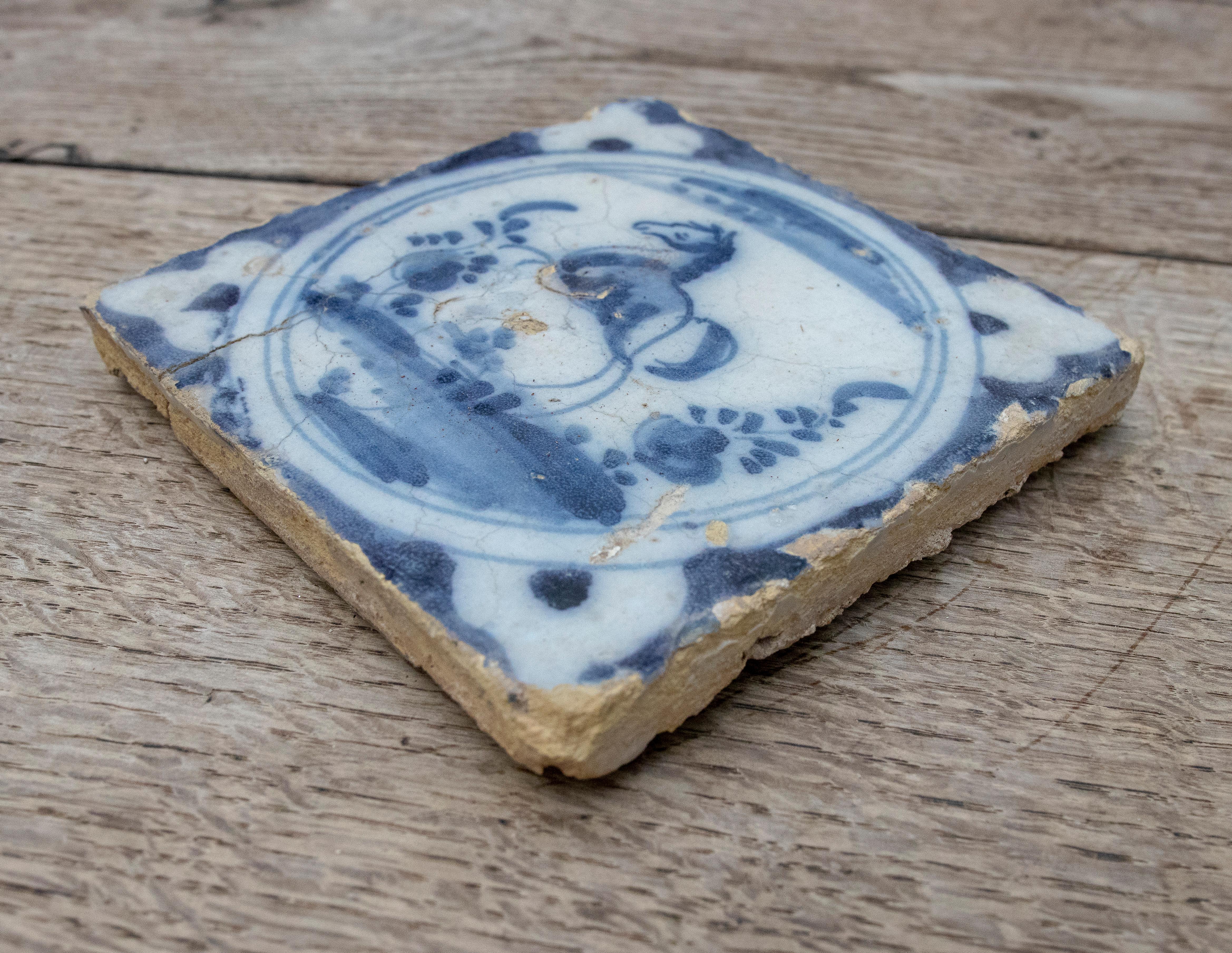 18th Century Spanish Glazed Ceramic Tile from Triana in Blue and White In Good Condition For Sale In Marbella, ES