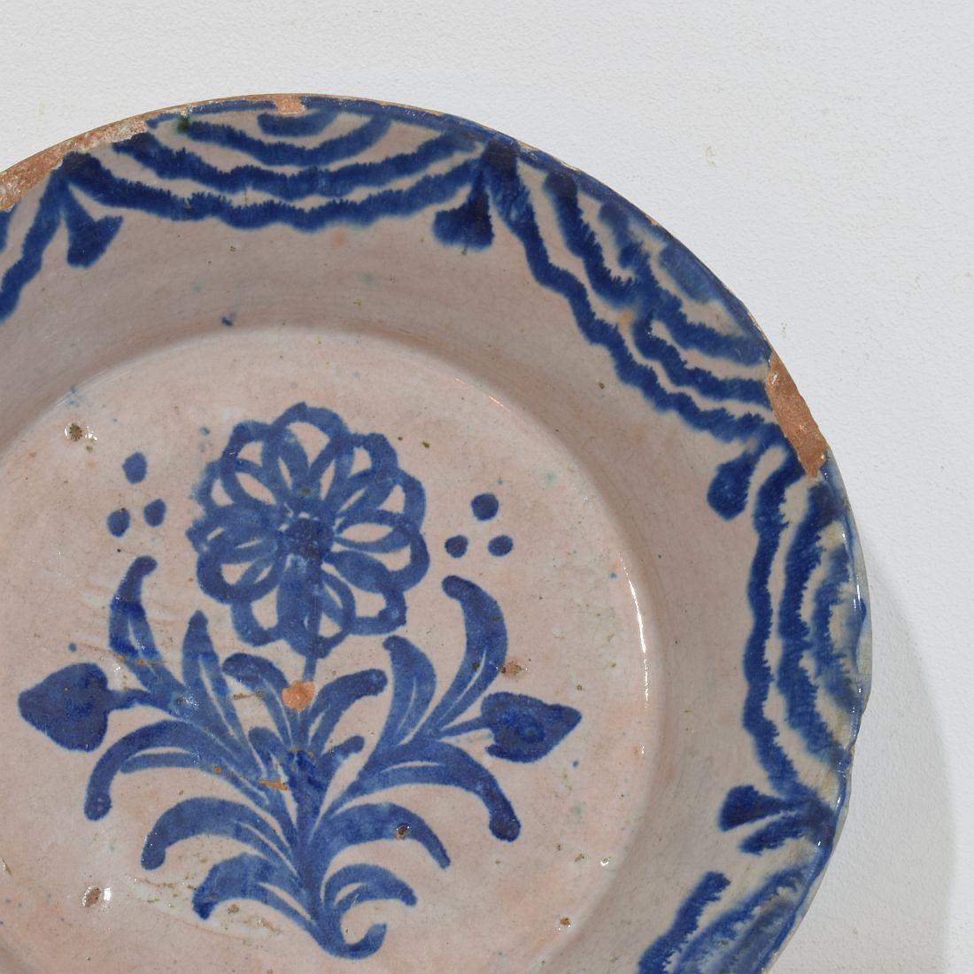 Hand-Crafted 18th Century Spanish Glazed Terracotta Bowl For Sale
