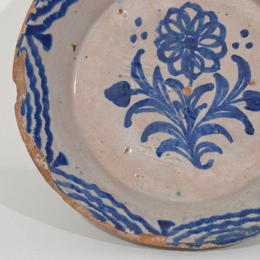 18th Century Spanish Glazed Terracotta Bowl In Good Condition For Sale In Buisson, FR