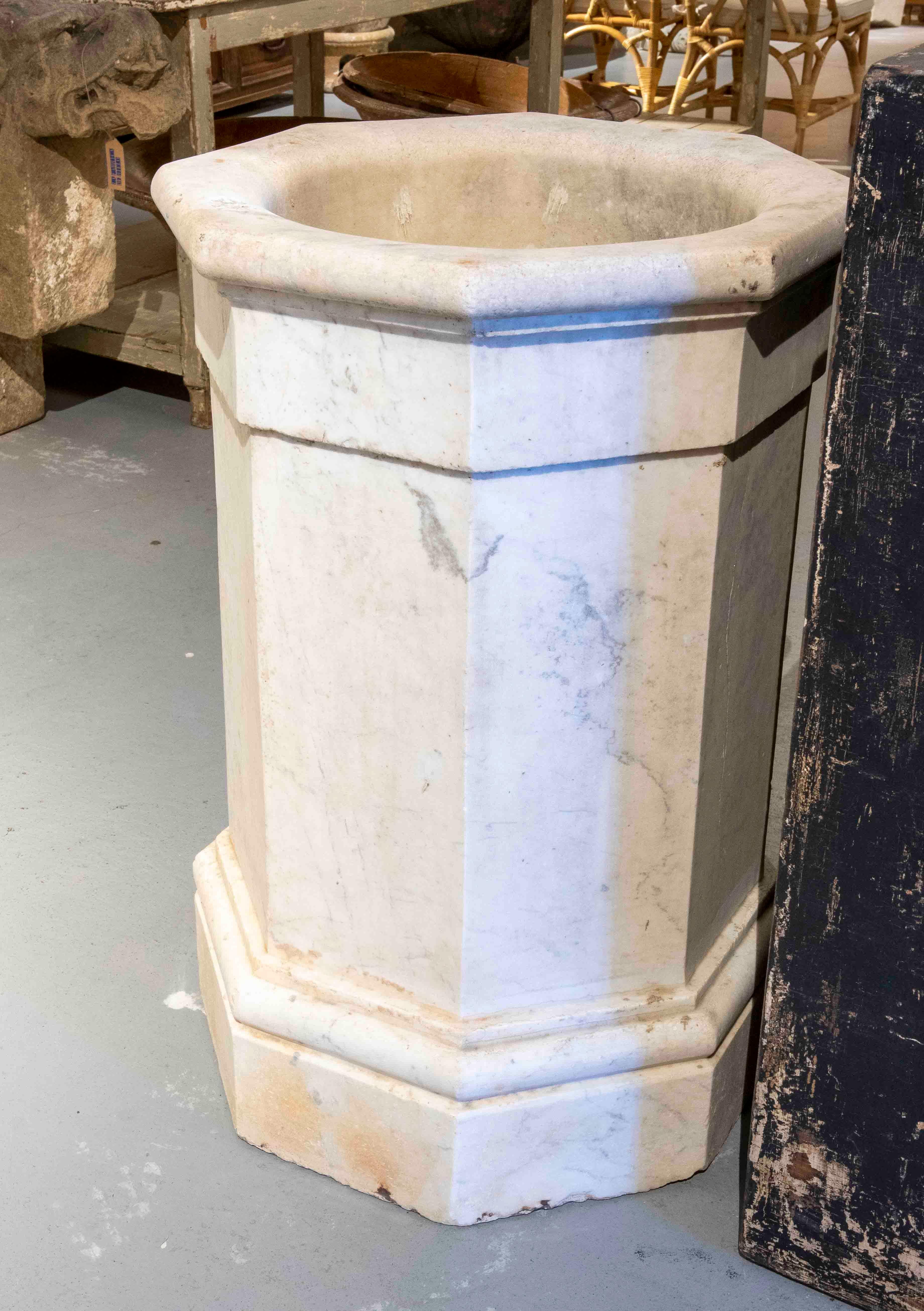 18th Century Spanish Hand-Carved  Marble Well Spout  For Sale 2