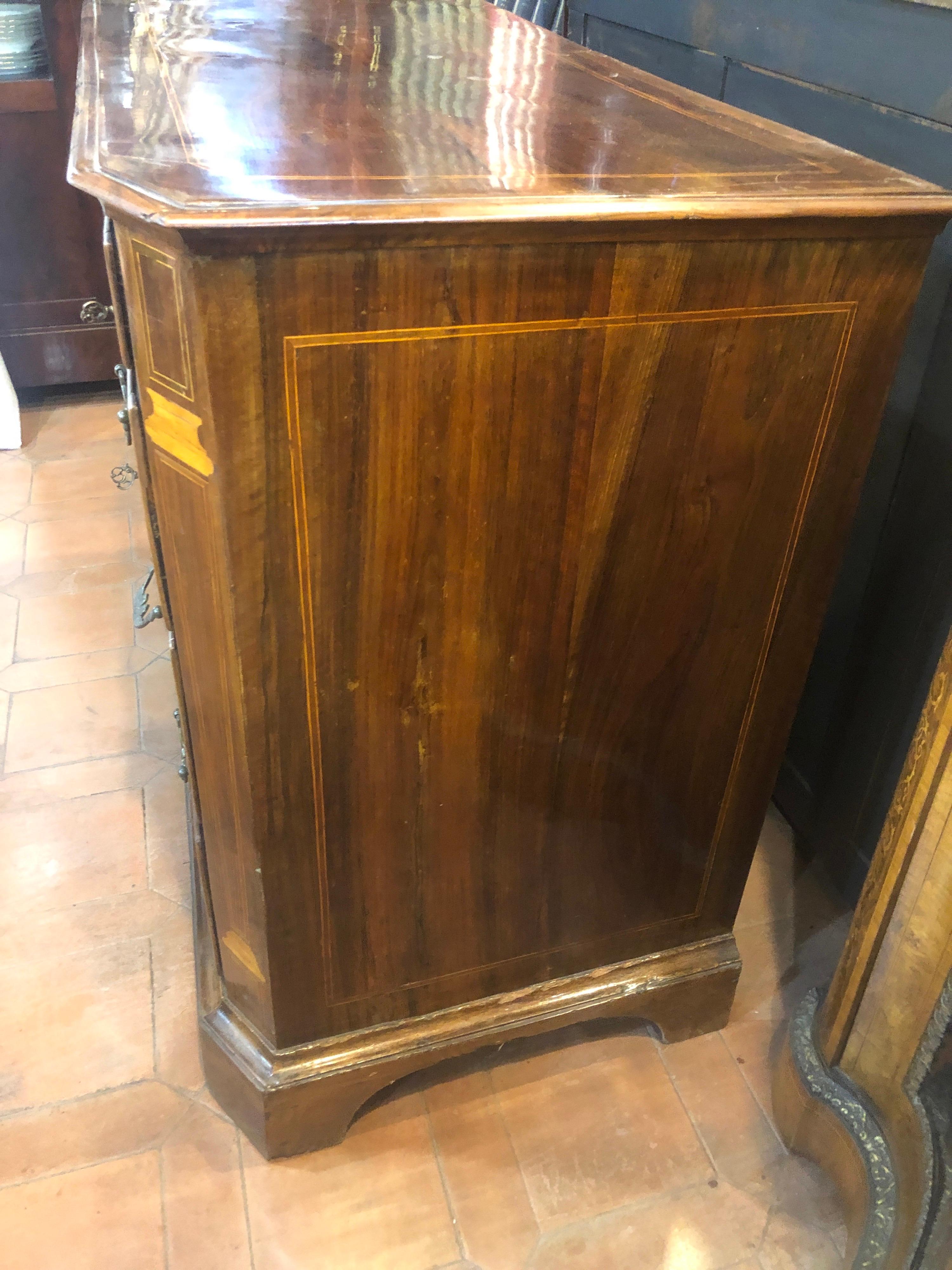 18th Century Spanish Louis XVI Walnut Chest of Drawers Inlay, 1780s 4