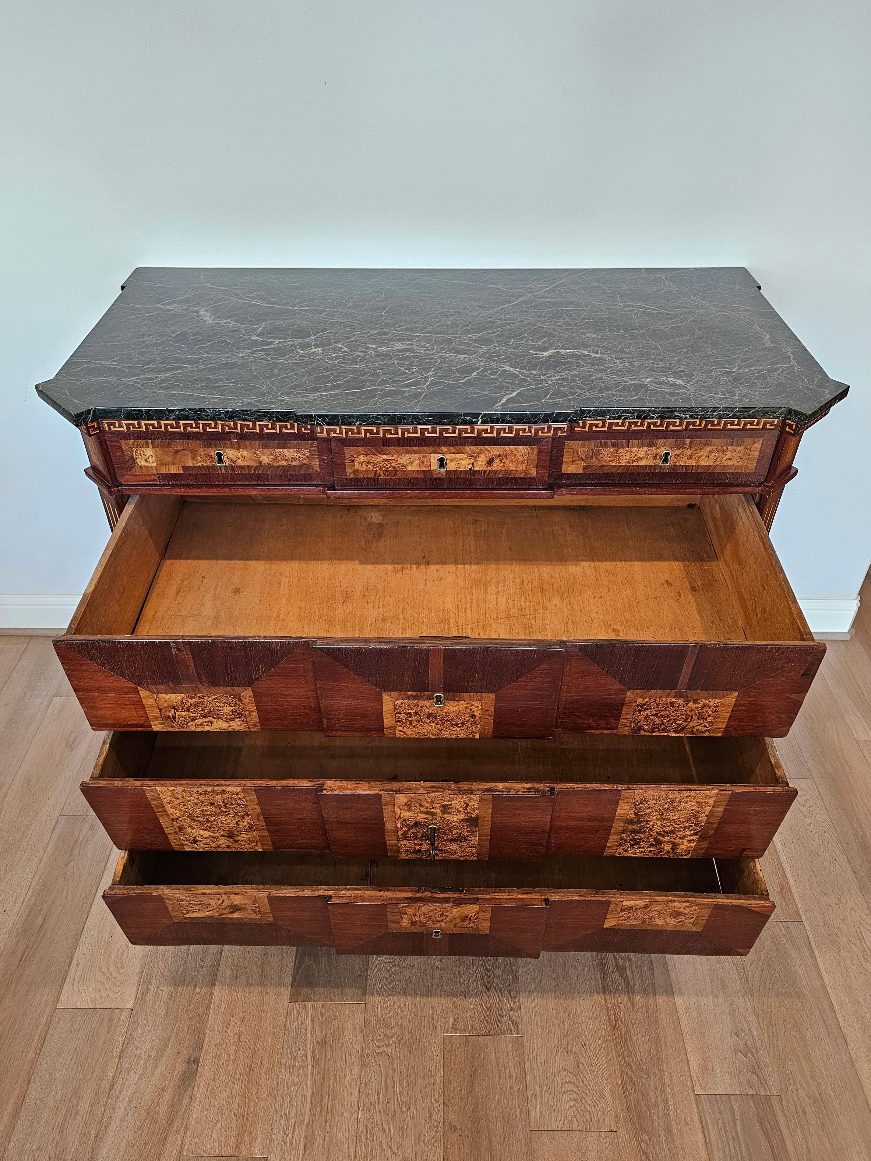 18th Century Spanish Neo-classical Mahogany Marquetry Chest Of Drawers Commode 5
