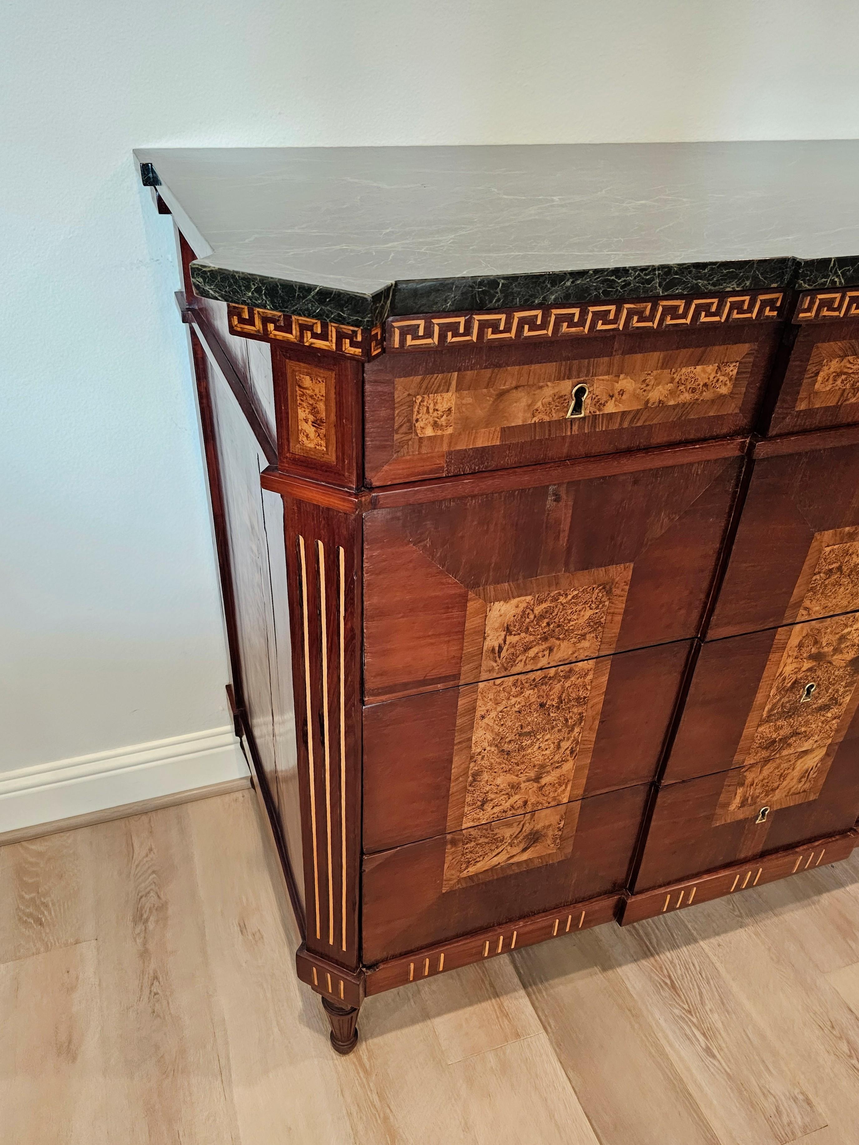 18th Century Spanish Neo-classical Mahogany Marquetry Chest Of Drawers Commode 8