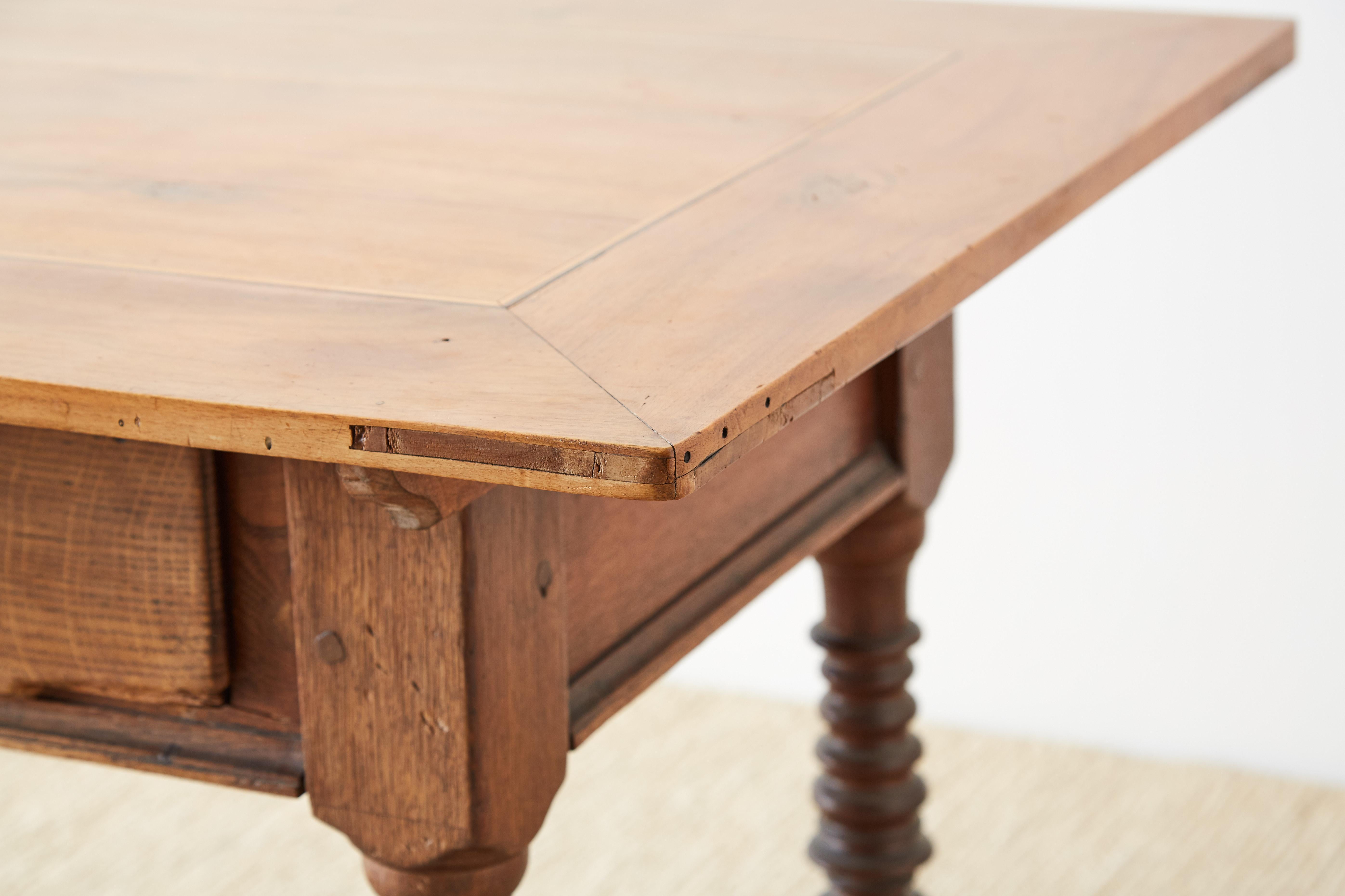 18th Century Spanish Oak and Walnut Library Table For Sale 3