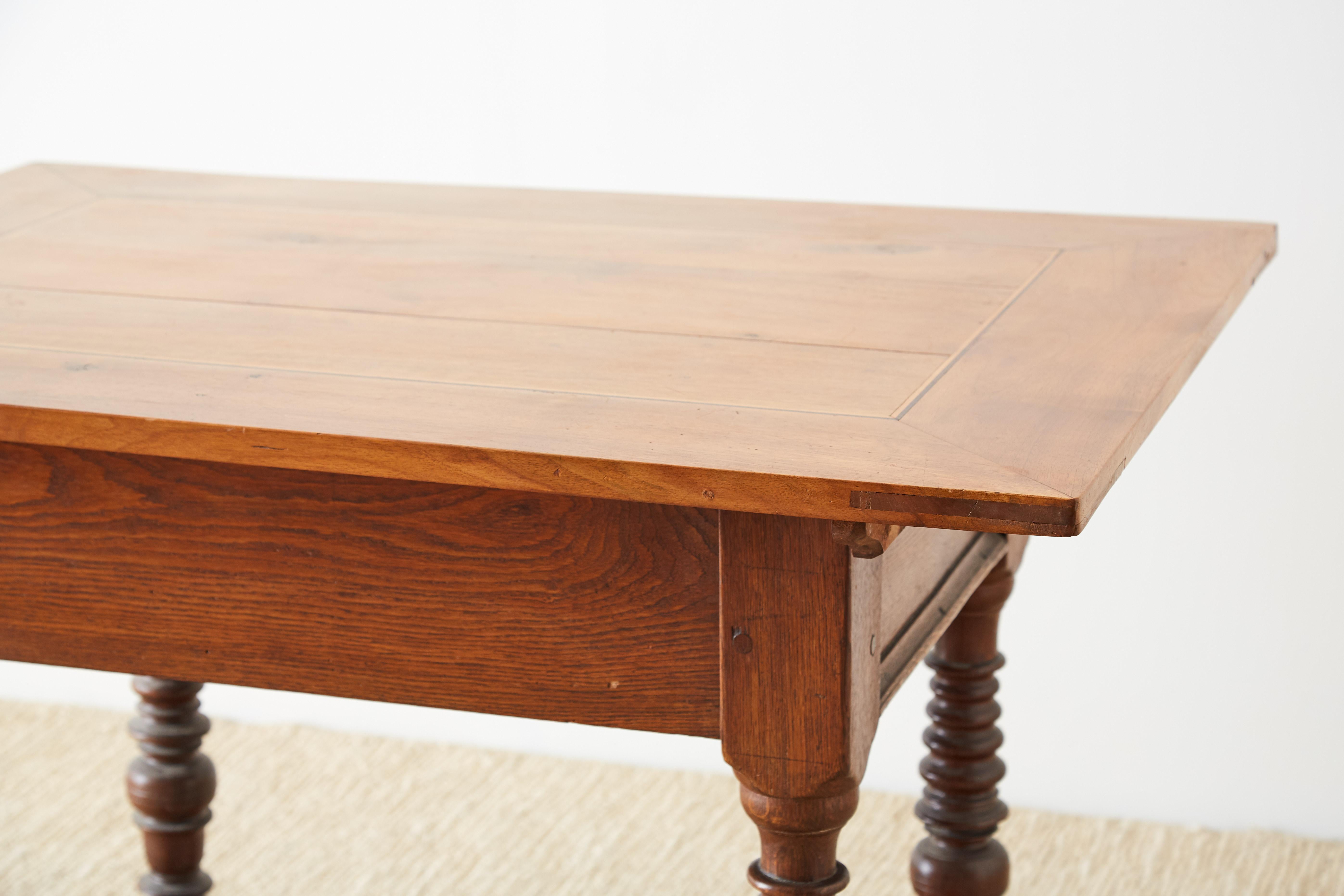 18th Century Spanish Oak and Walnut Library Table For Sale 10