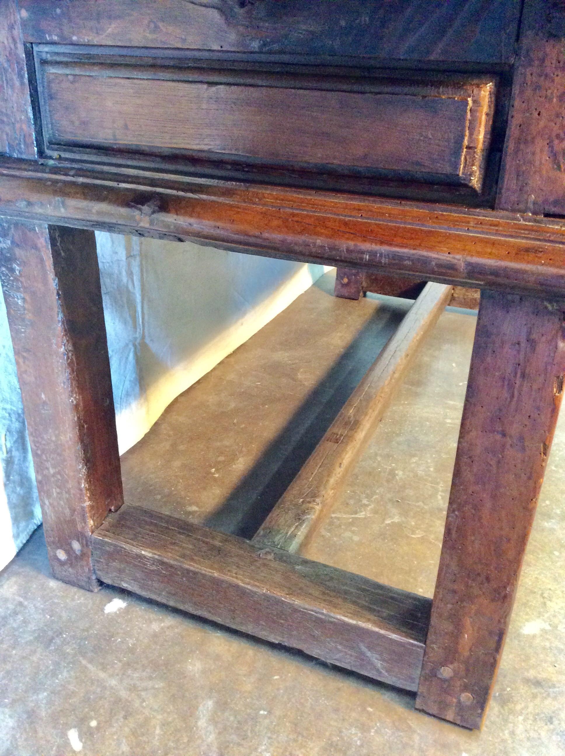 18th Century Spanish Oak Console Table For Sale 4
