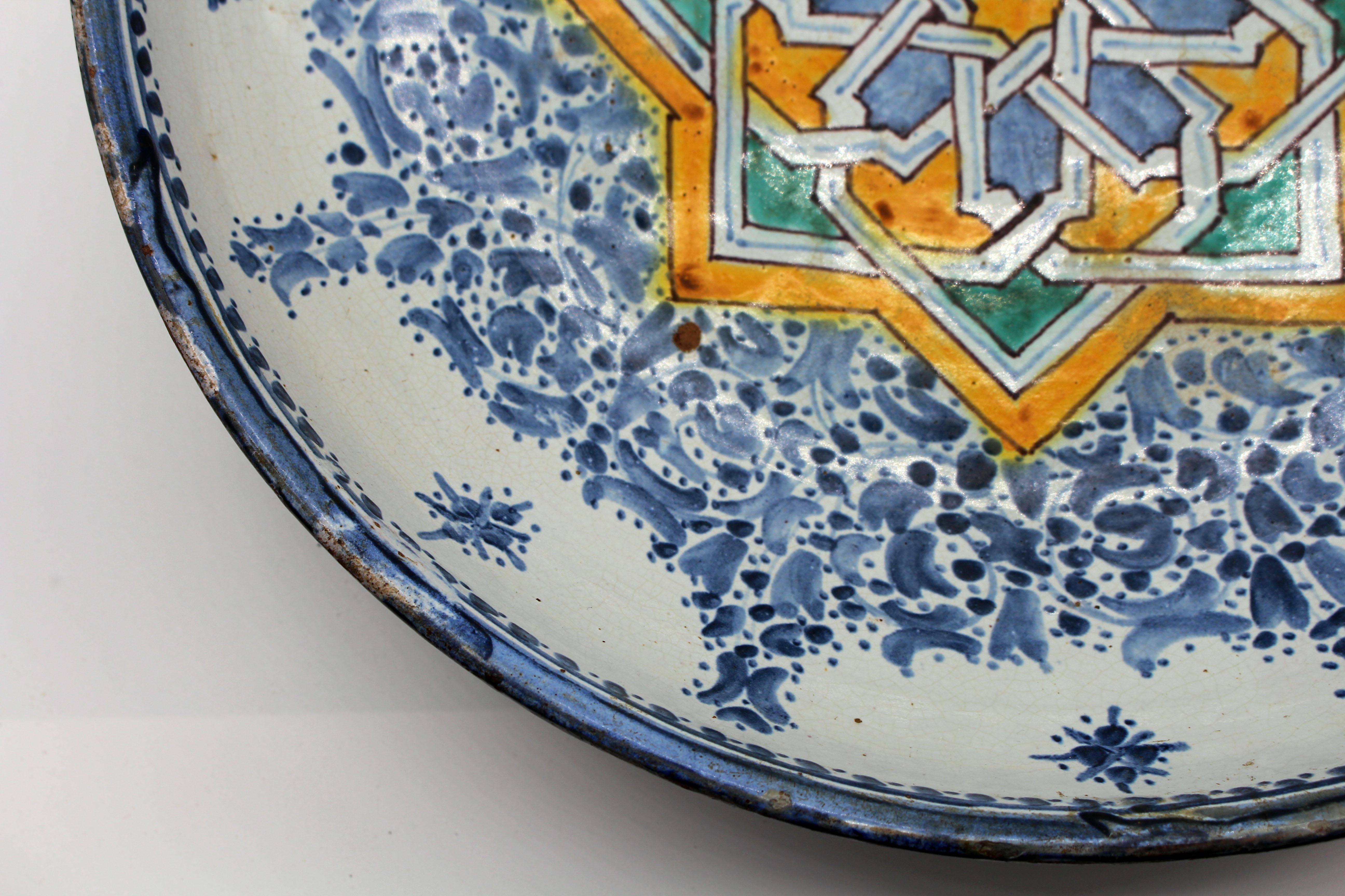 18th Century Spanish or North African Faience Deep Bowl For Sale 3