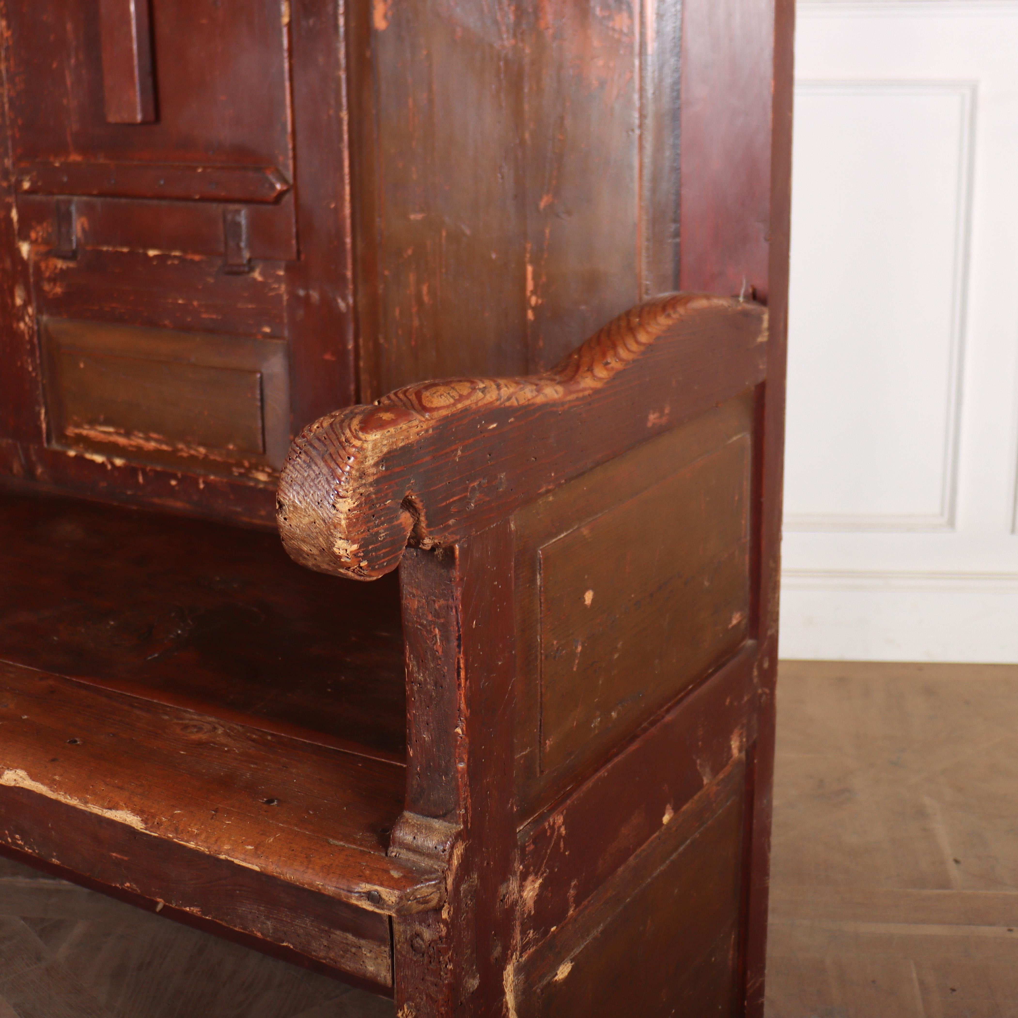 Merveilleuse table en pin peint espagnol du 18e siècle avec une table rabattable. 1780.

La hauteur du siège est de 24 pouces.

Référence : 8472

Dimensions
61 pouces (155 cm) de large
25 pouces (64 cm) de profondeur
79 pouces (201 cm) de haut

