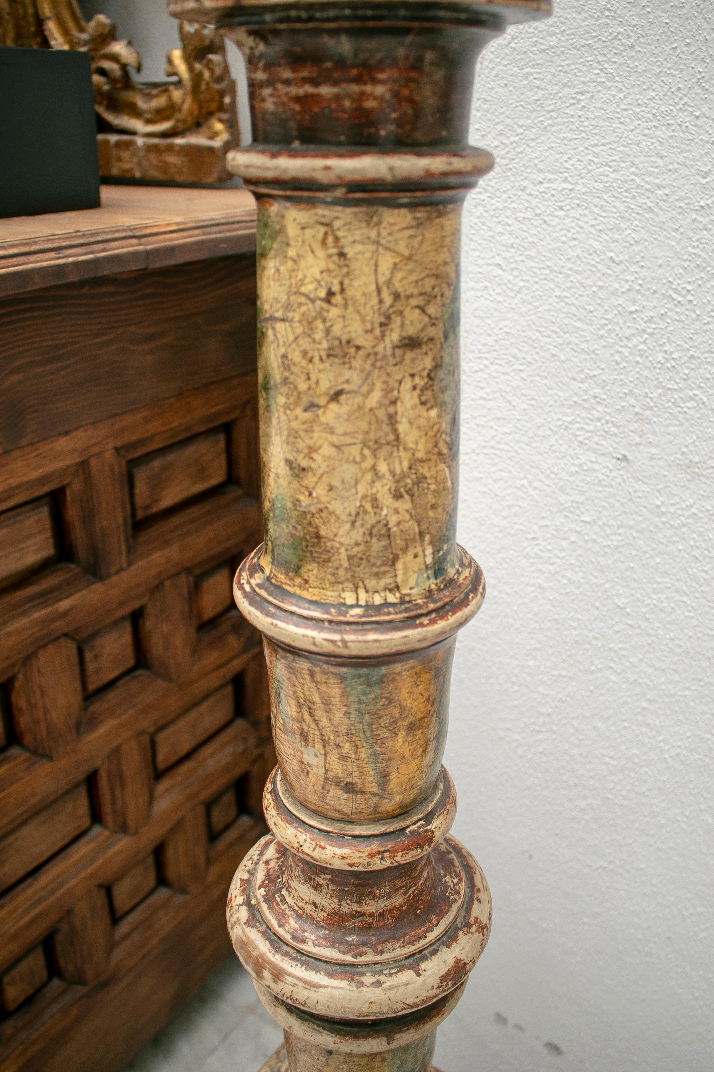 18. Jahrhundert Spanisch gemalt Holz Pricket Stick im Angebot 2
