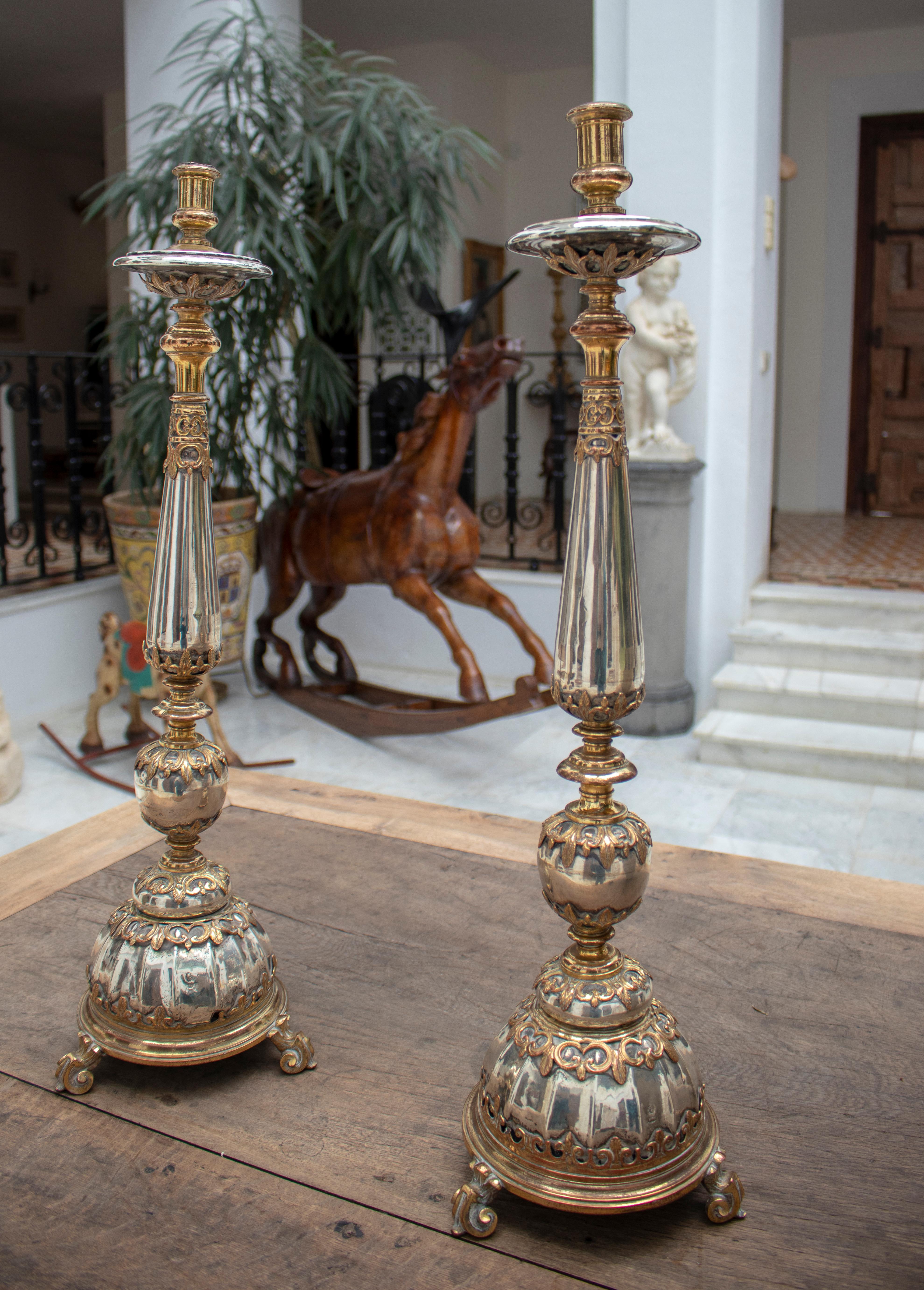 Pair of 18th Century Spanish Fire Gilt Silver and Bronze Pricket Sticks In Good Condition For Sale In Marbella, ES