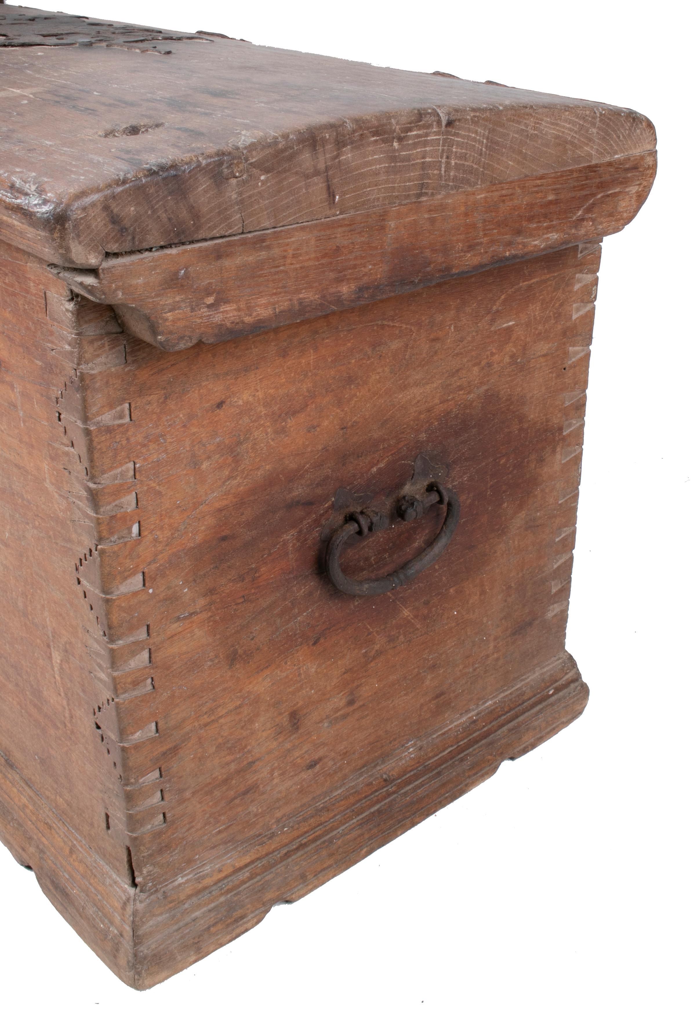18th Century Spanish Pine Wood Rustic Trunk with Wrought Iron Fittings For Sale 6