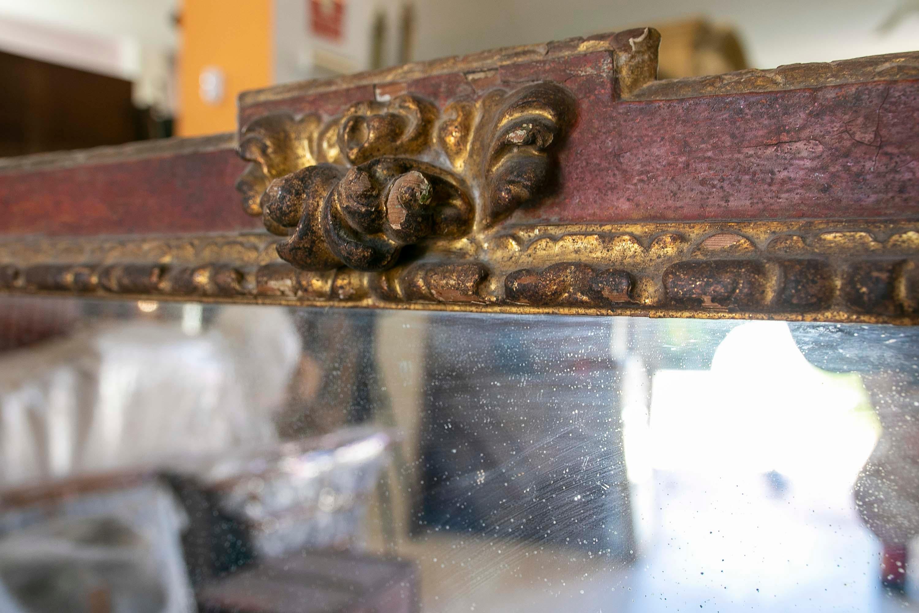 Miroir espagnol polychrome du 18ème siècle décoré  Rocailles d'or Bon état - En vente à Marbella, ES