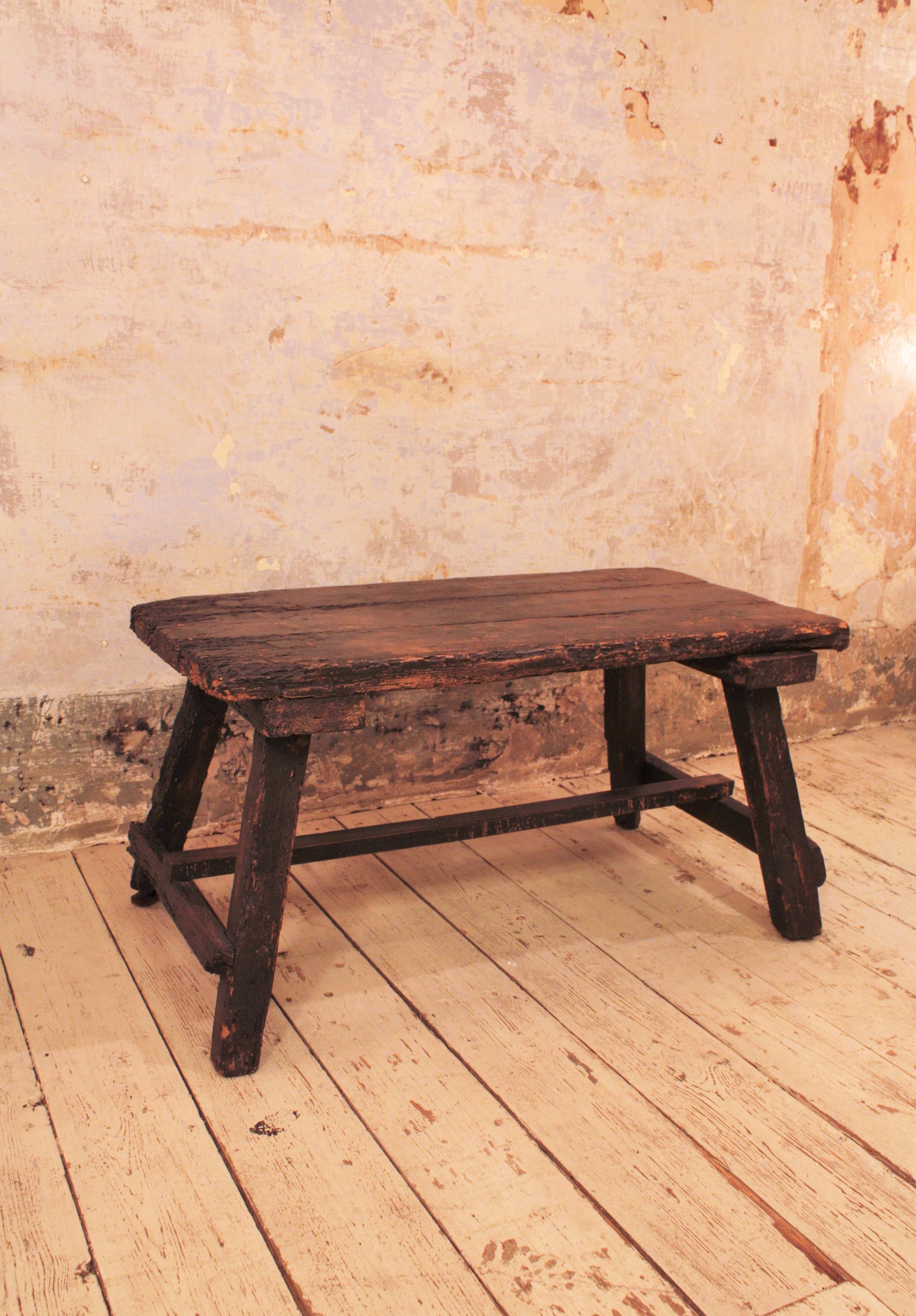 Spanish Primitive Rustic Coffee Table or Side Table For Sale 2