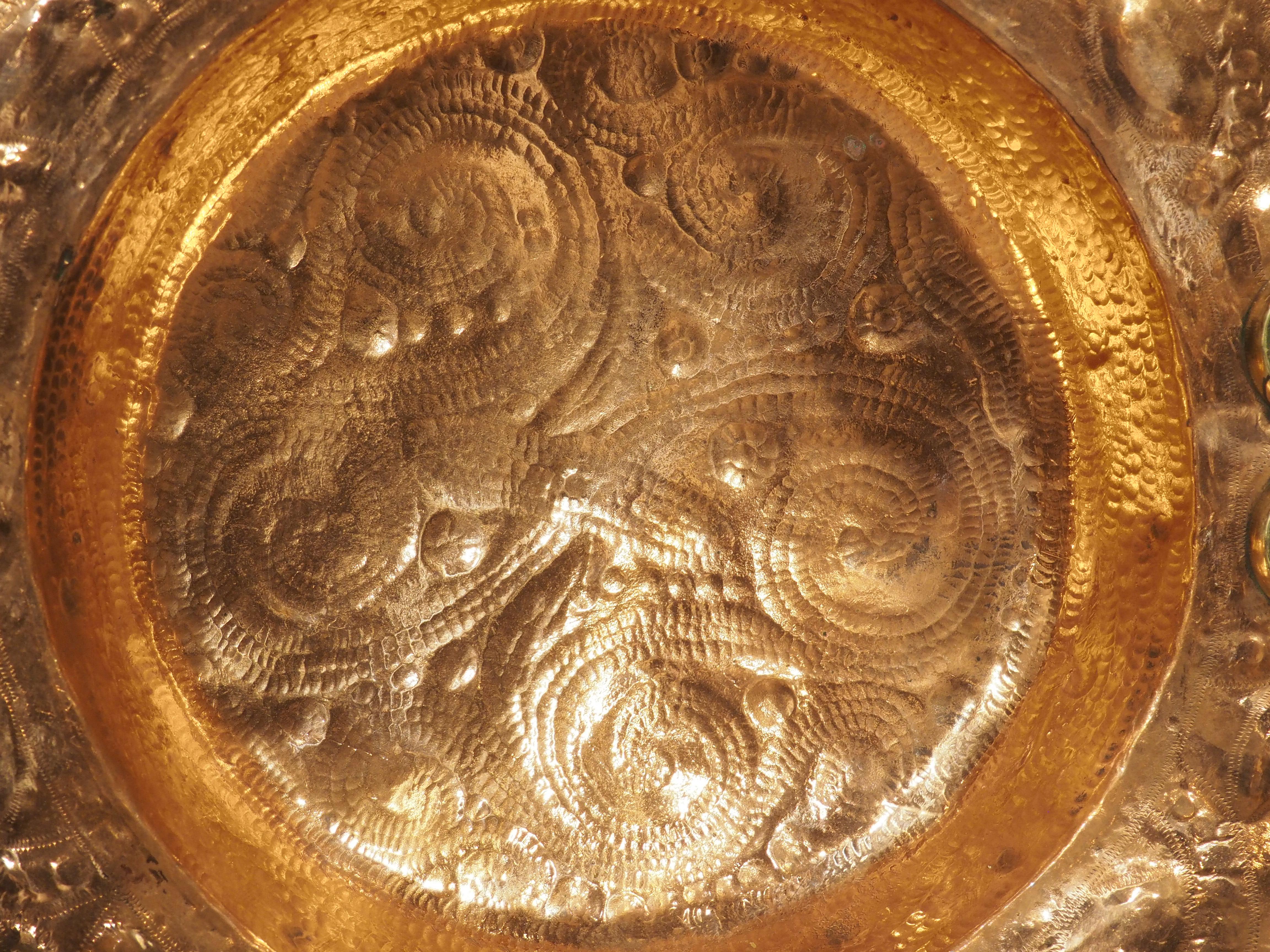 Bol à brasero en cuivre et laiton repoussé espagnol du 18e siècle en vente 4