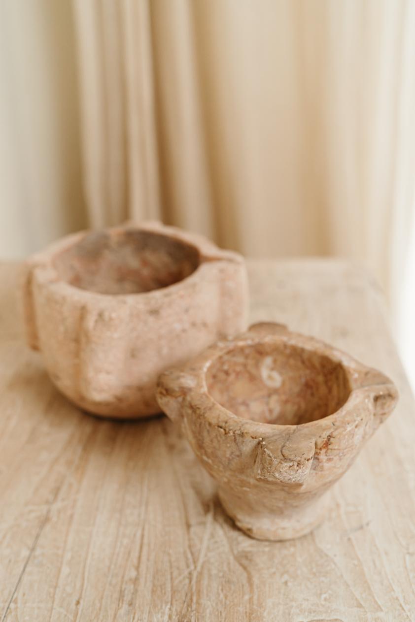 18th century Spanish rose marble mortars ...  For Sale 4