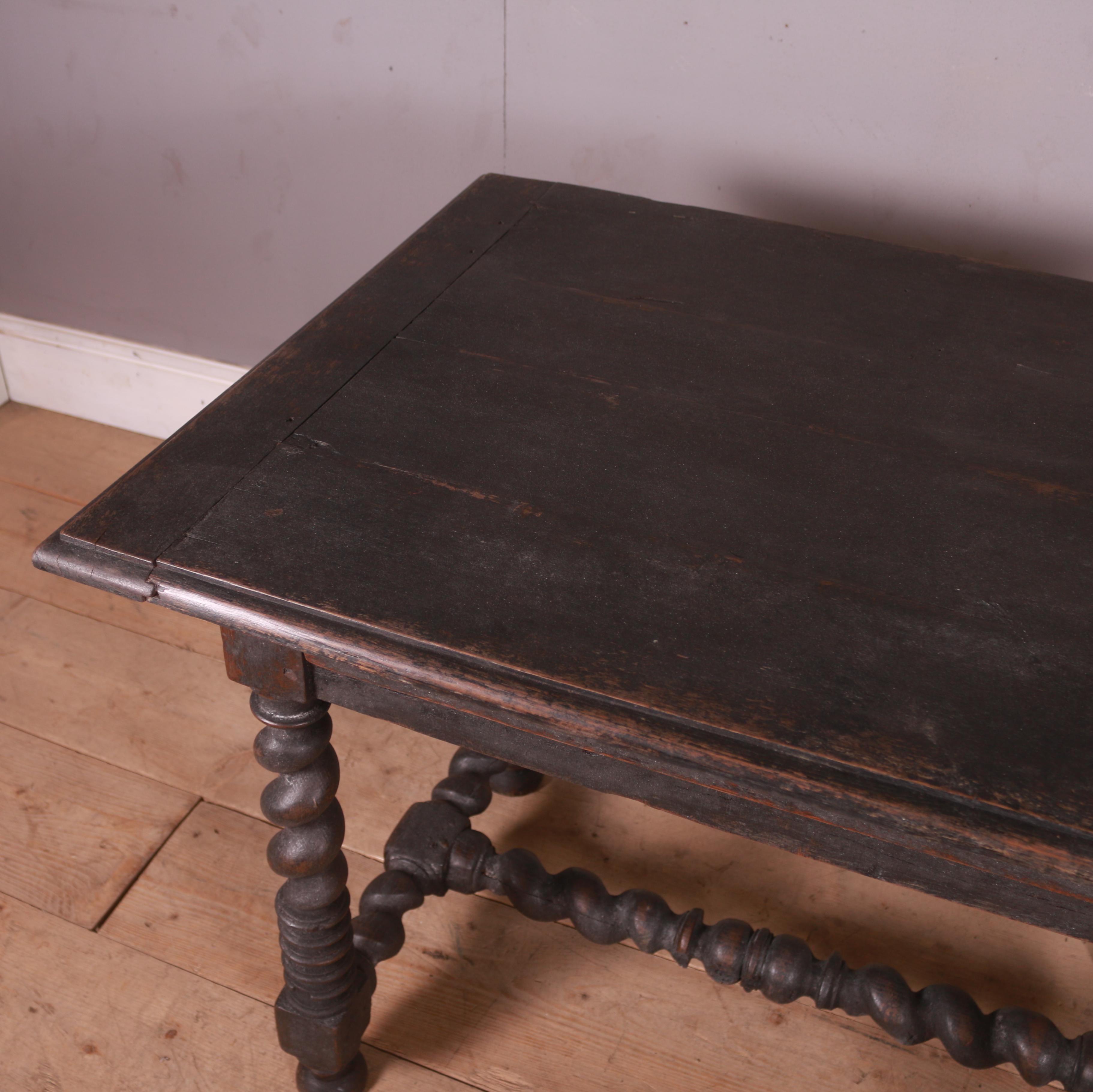 Oak 18th Century Spanish Side Table For Sale