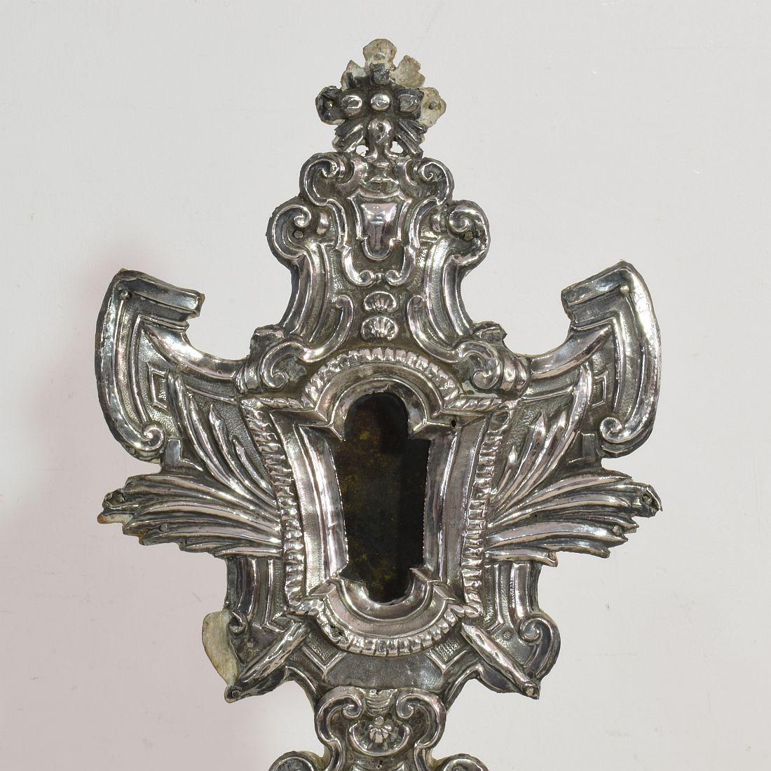 18th Century Spanish Silver on Wood Baroque Reliquary For Sale 8
