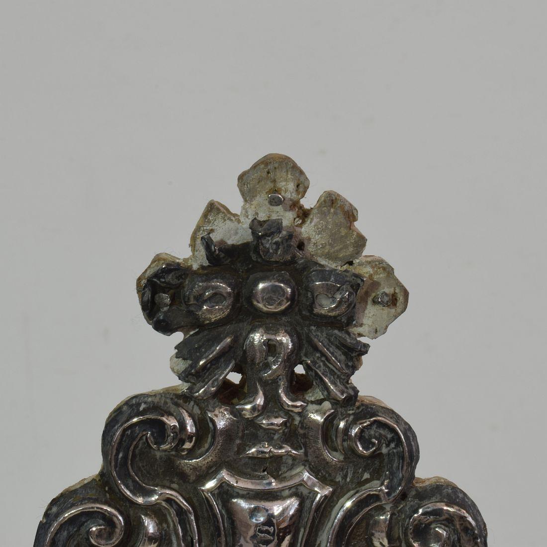 18th Century Spanish Silver on Wood Baroque Reliquary For Sale 11