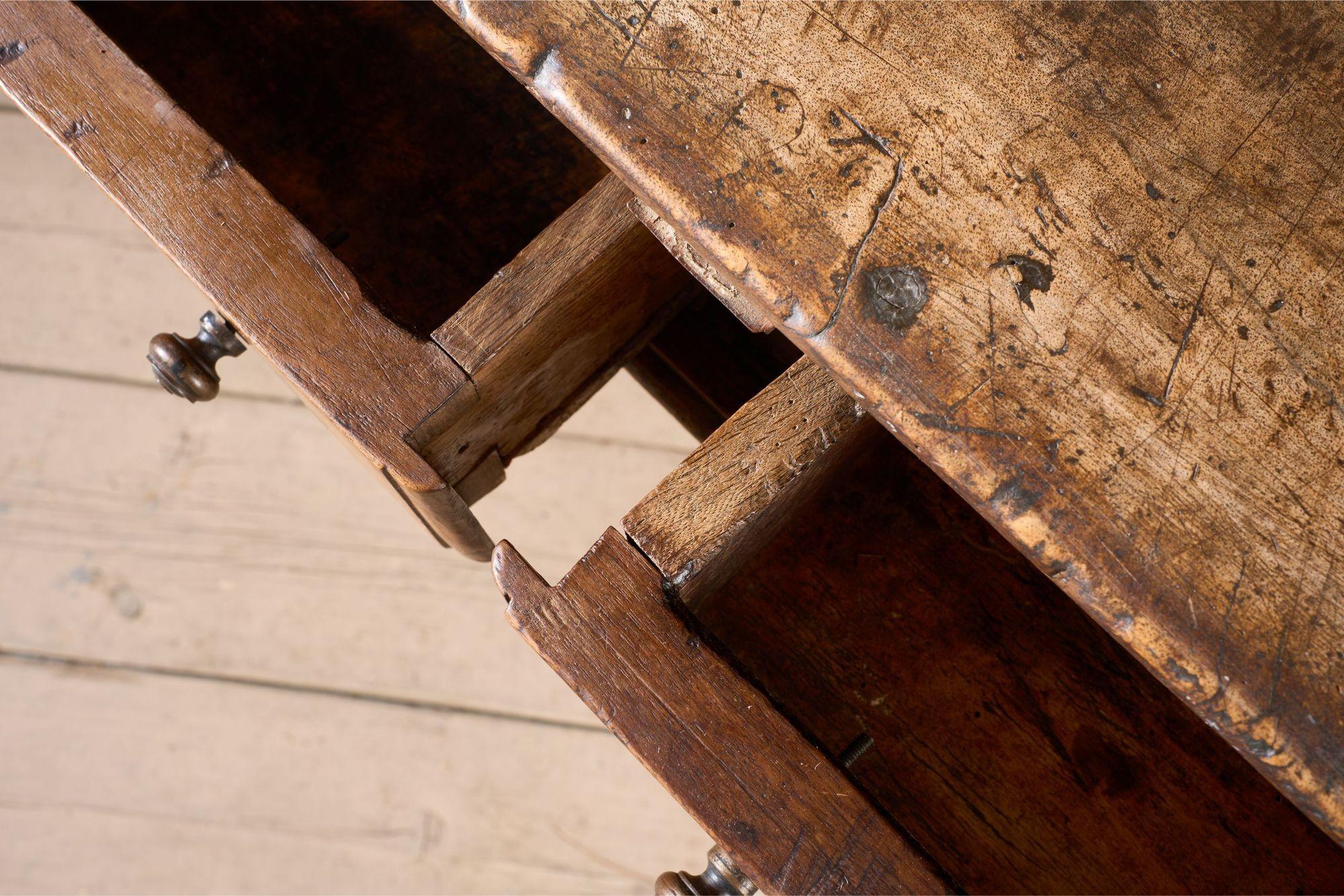 18th Century Spanish Single plank walnut table For Sale 6