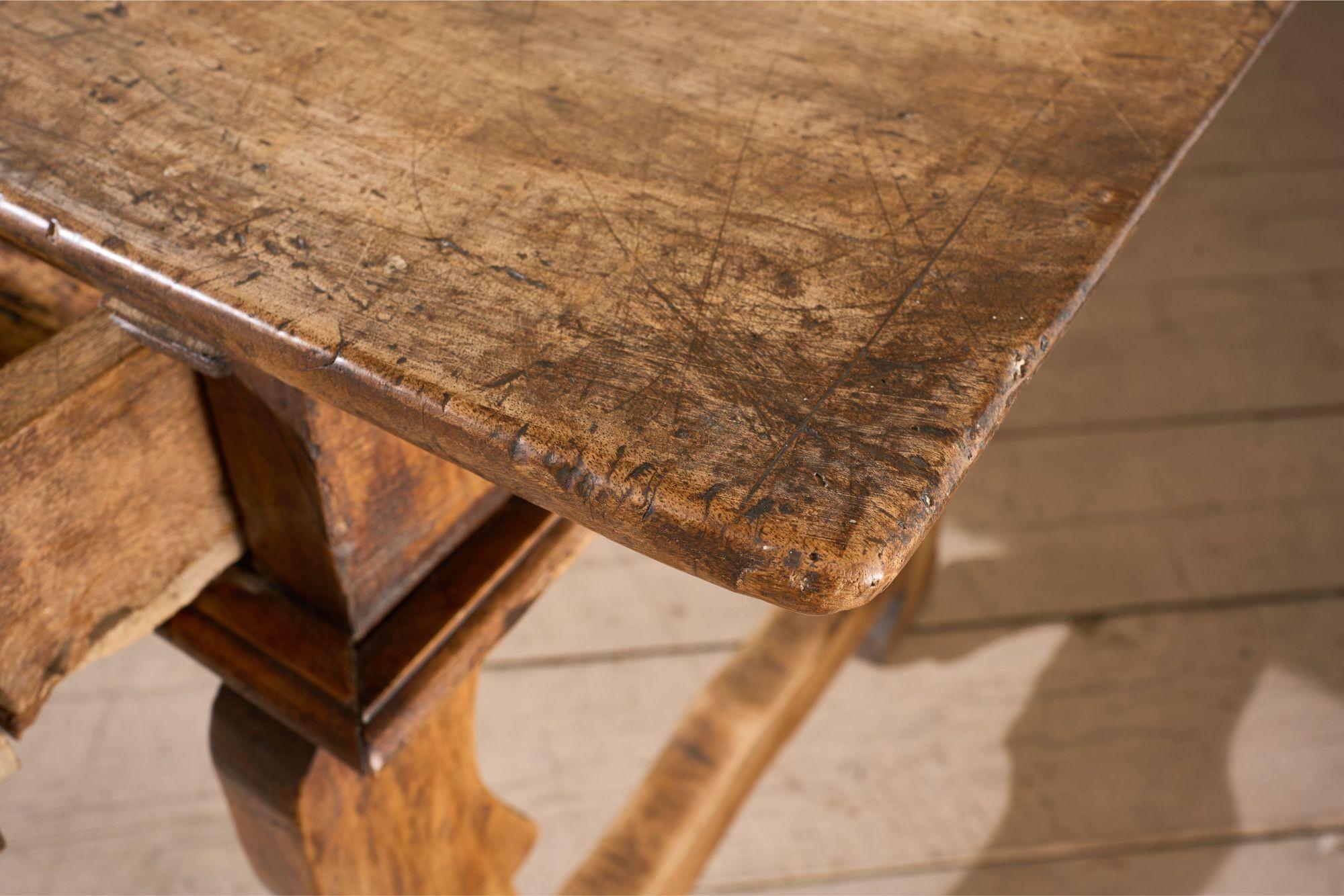 18th Century Spanish Single plank walnut table For Sale 7