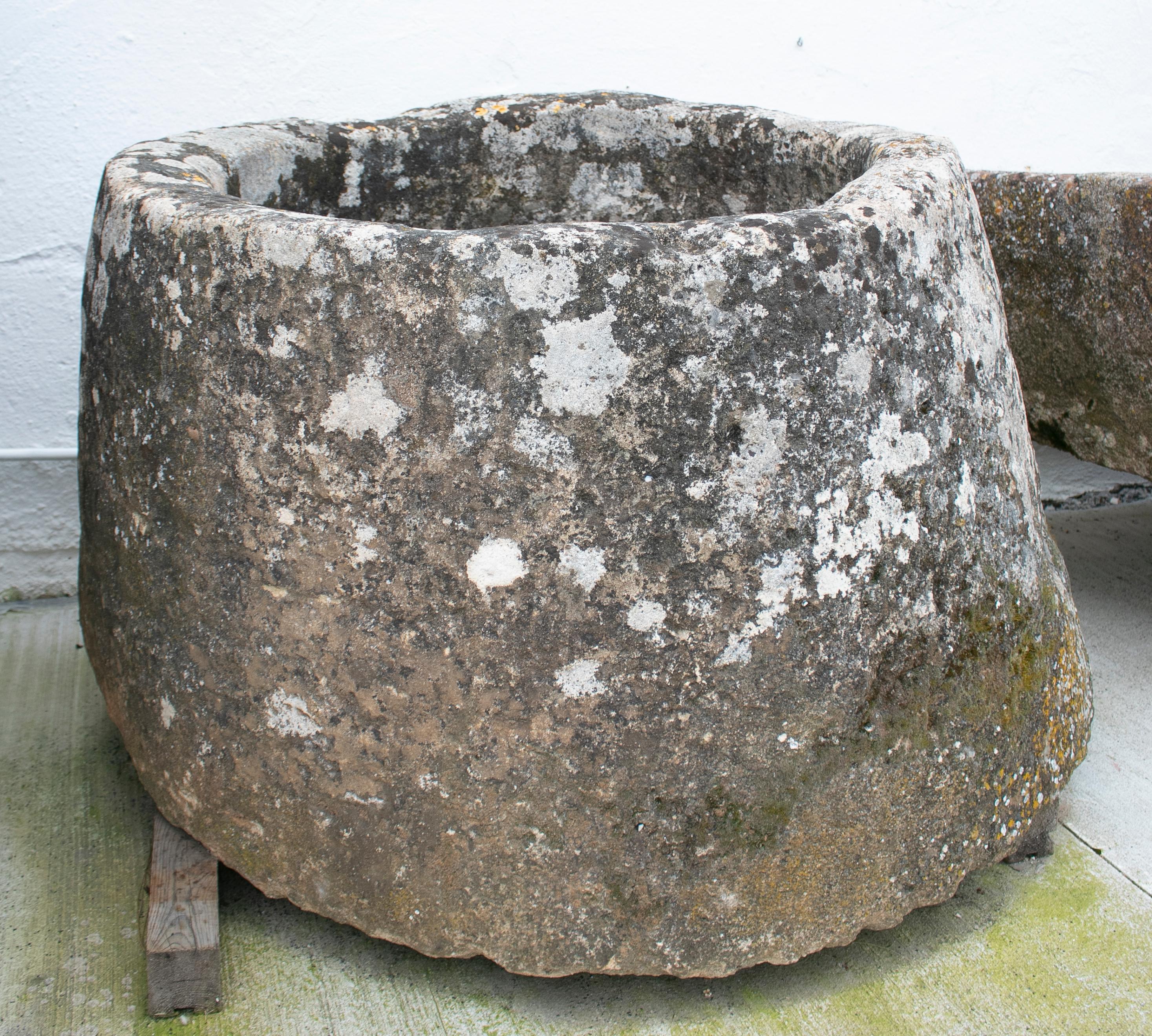 18th Century Spanish Solid Stone Water Well 3