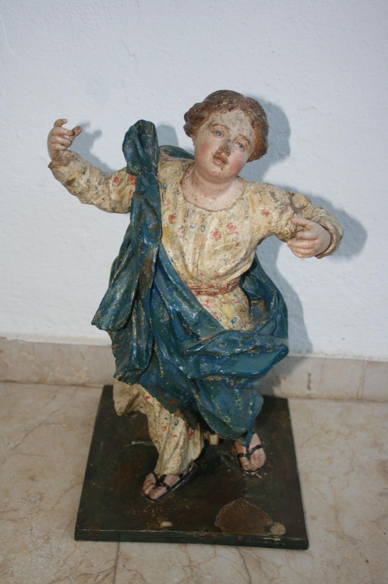 18th Century Spanish St Joachim & Anne with Child Virgin Mary Wooden Sculptures In Good Condition In Marbella, ES