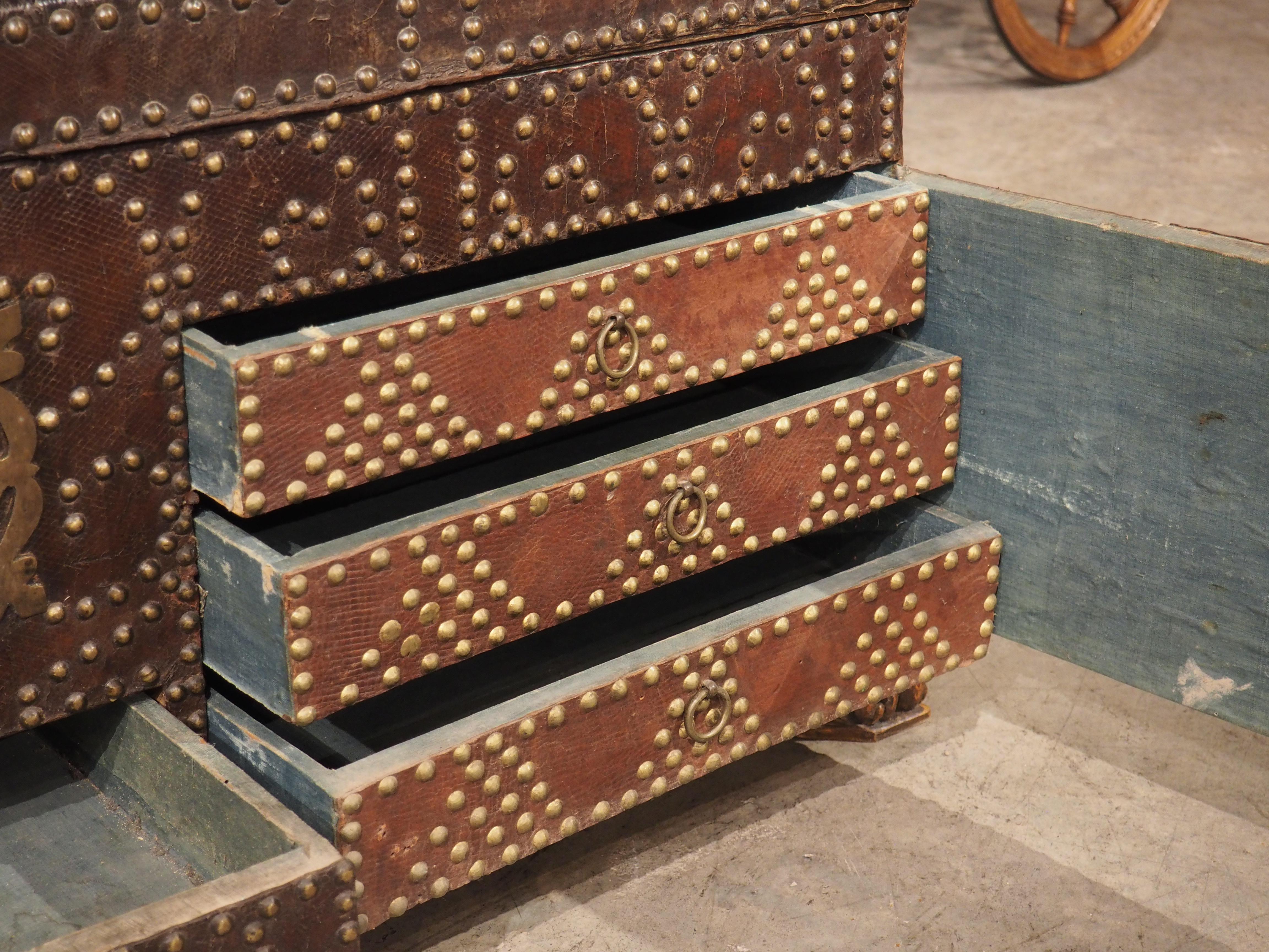 18th Century Spanish Studded Leather Trunk with Lockable Compartments For Sale 8