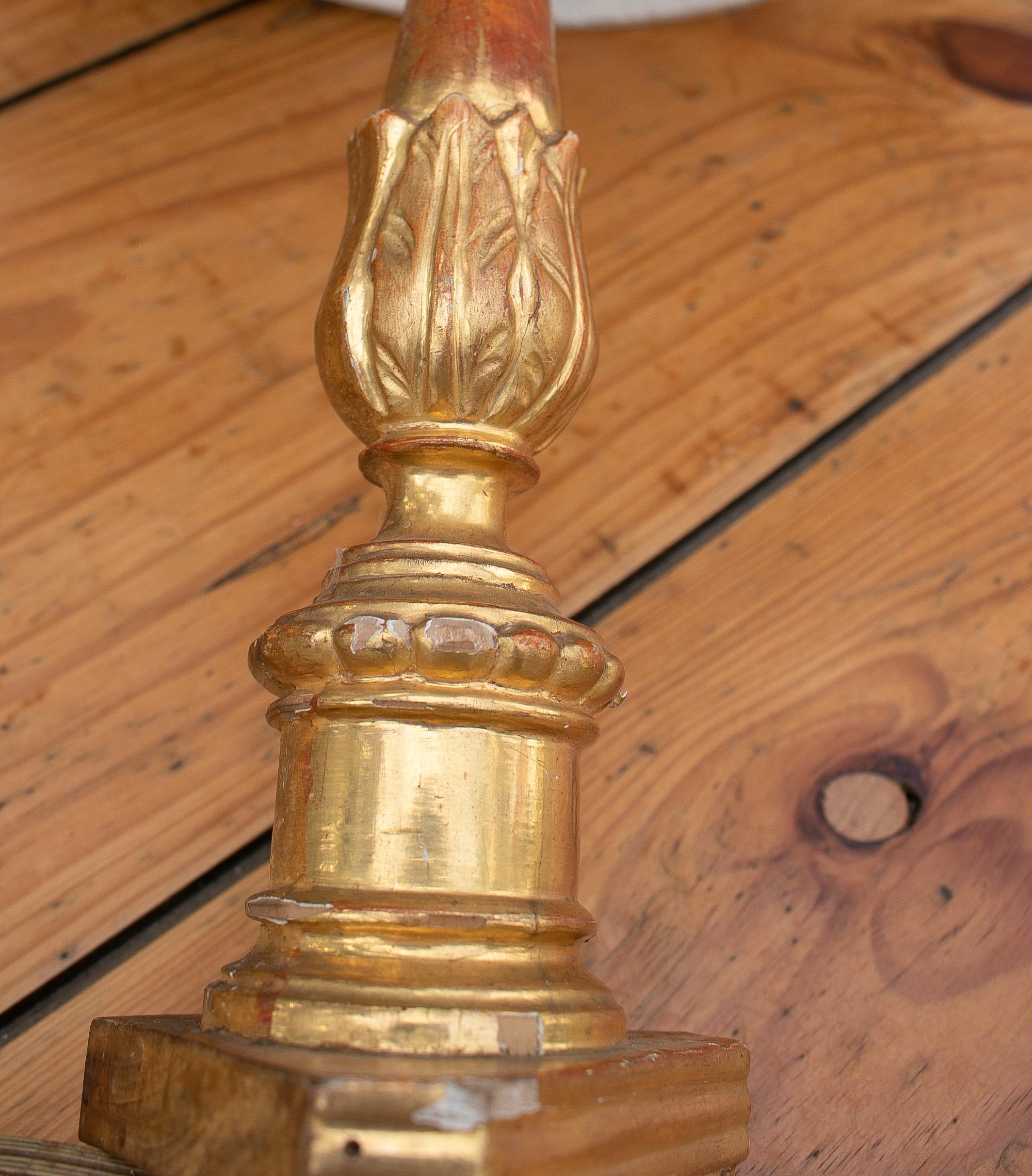 Lampe de table espagnole du XVIIIe siècle avec porte-bougie doré et pieds en forme de griffes en vente 7