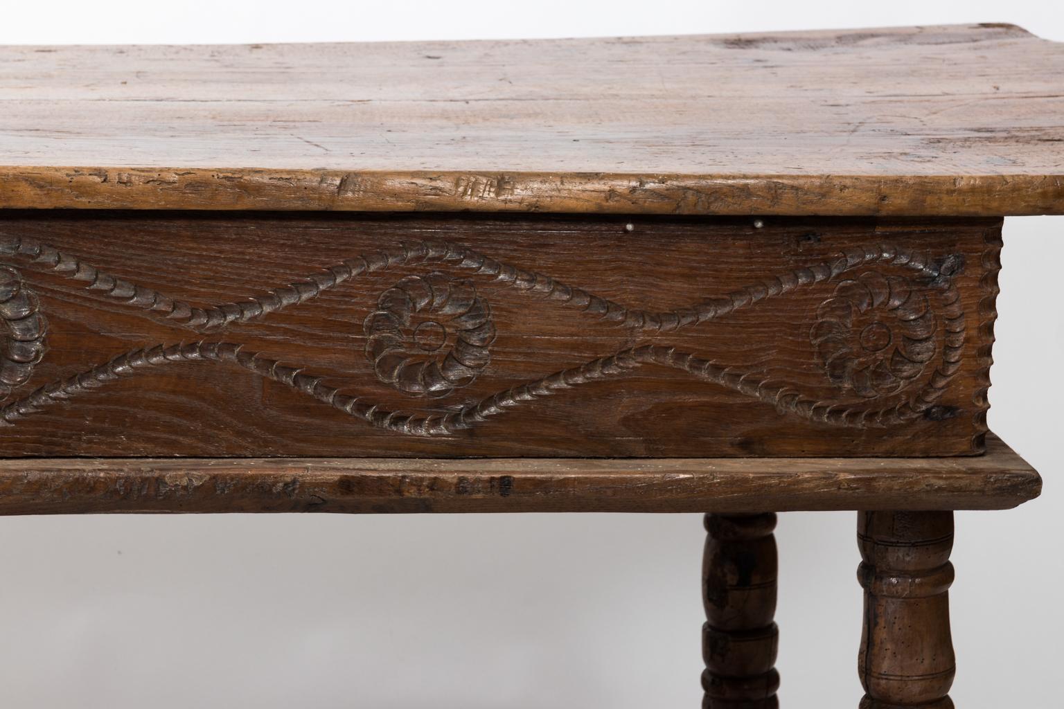 18th Century Spanish Two-Drawer Walnut Table For Sale 4