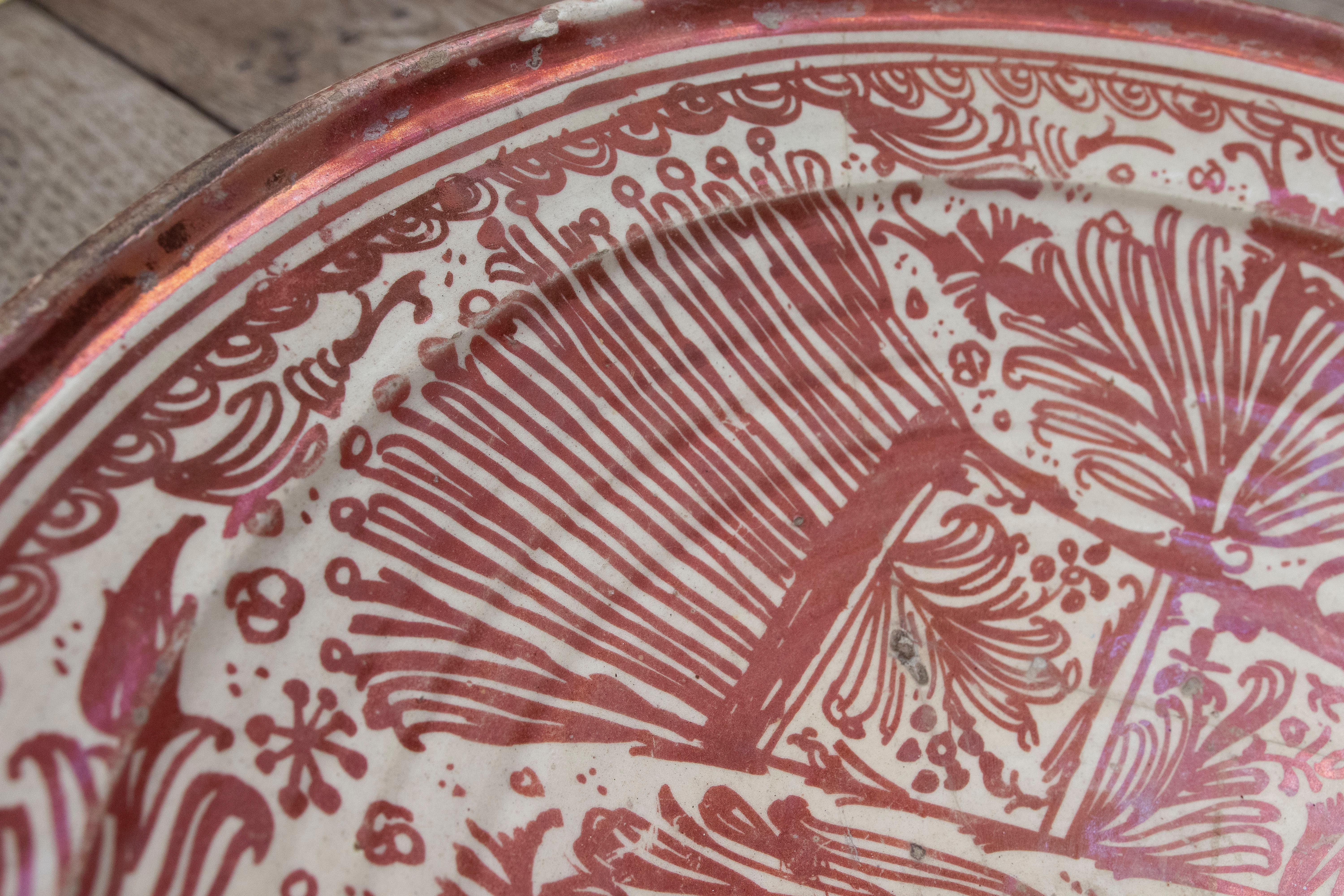Spanischer Valencianischer Kaminsims-Keramikteller aus dem 18. Jahrhundert im Angebot 3