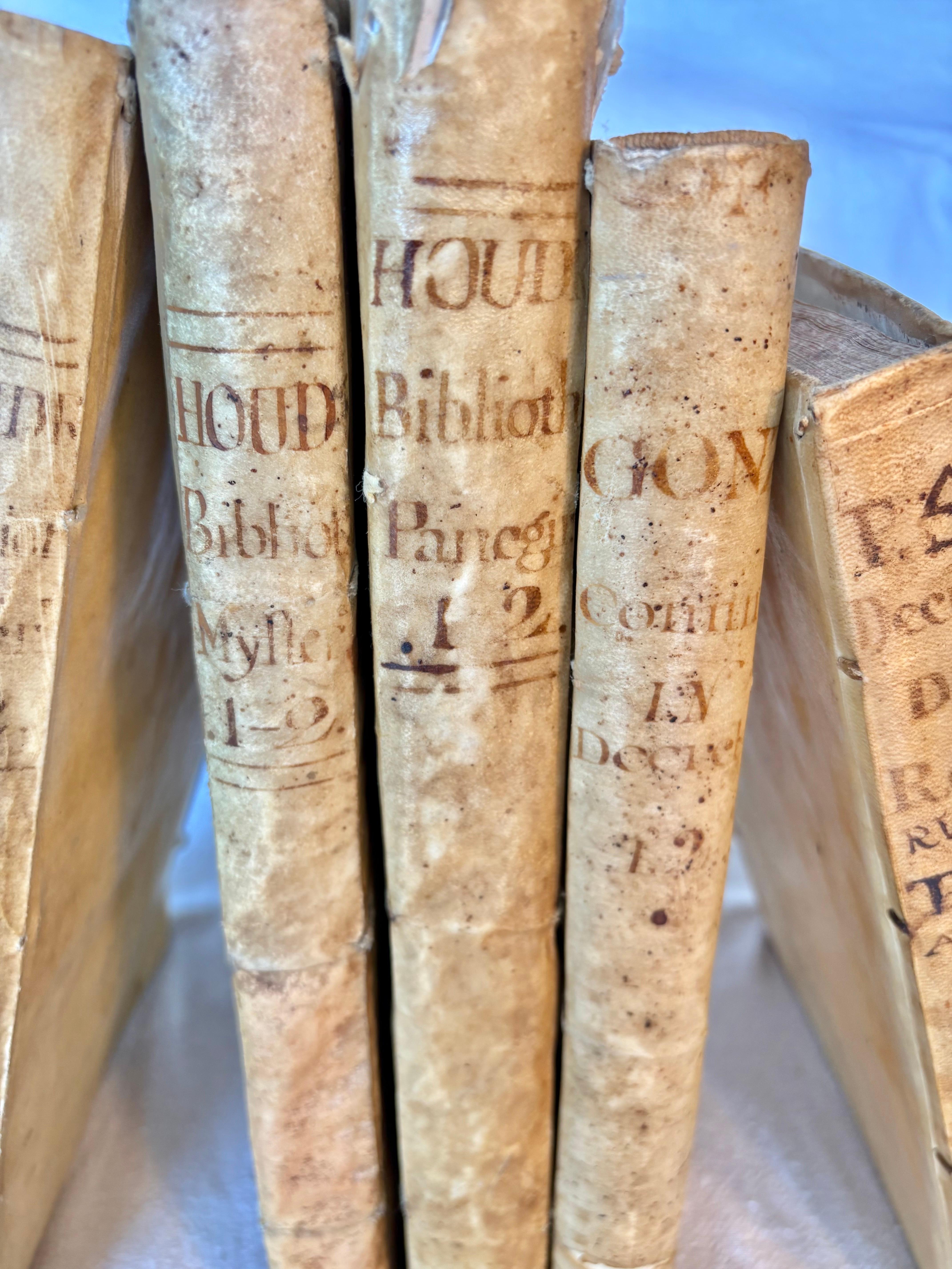 Livres en Vellum espagnols du 18ème siècle - Lot de cinq en vente 2