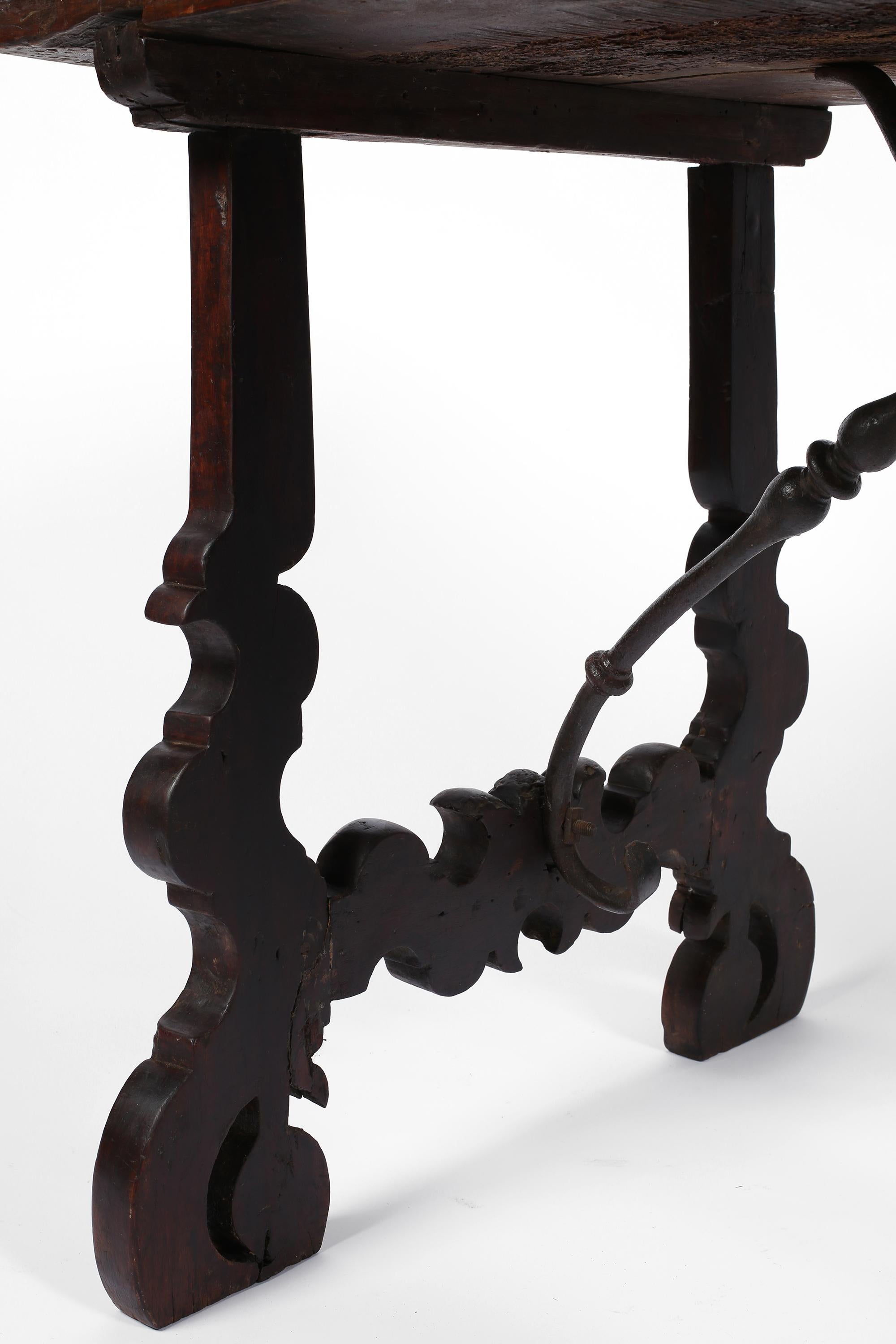 18th Century Spanish Walnut and Iron Side or Console Table c. 1750 For Sale 16
