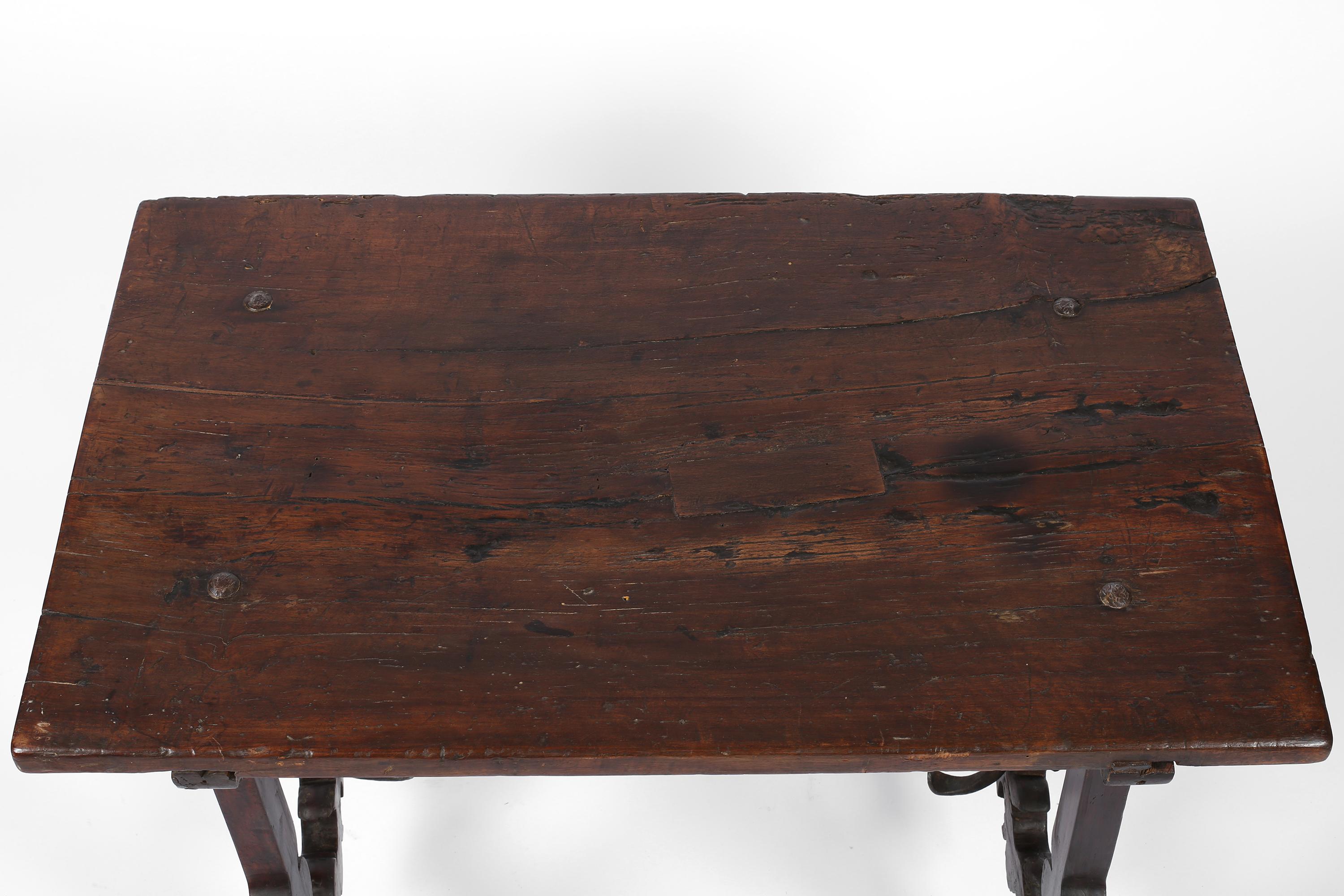 18th Century Spanish Walnut and Iron Side or Console Table c. 1750 For Sale 2