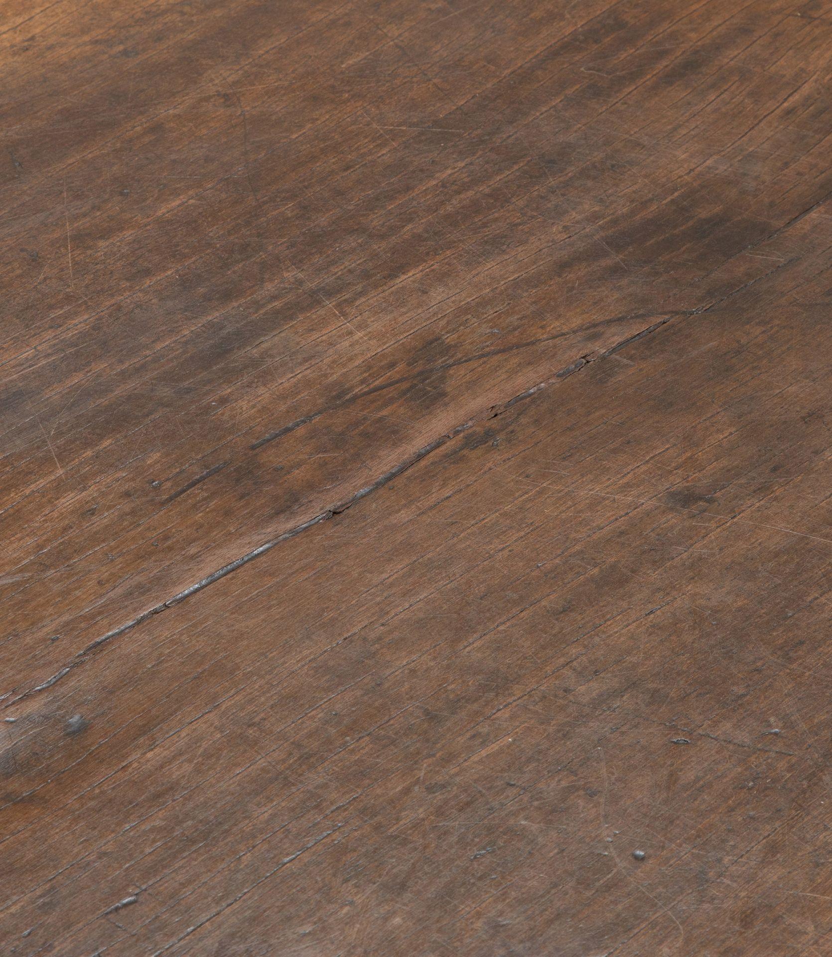18th Century Spanish Walnut Centre Table For Sale 6