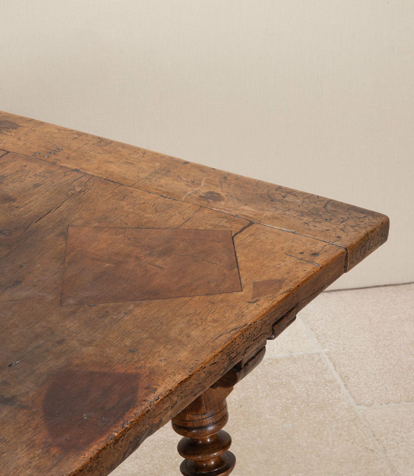 18th Century Spanish Walnut Centre Table For Sale 8