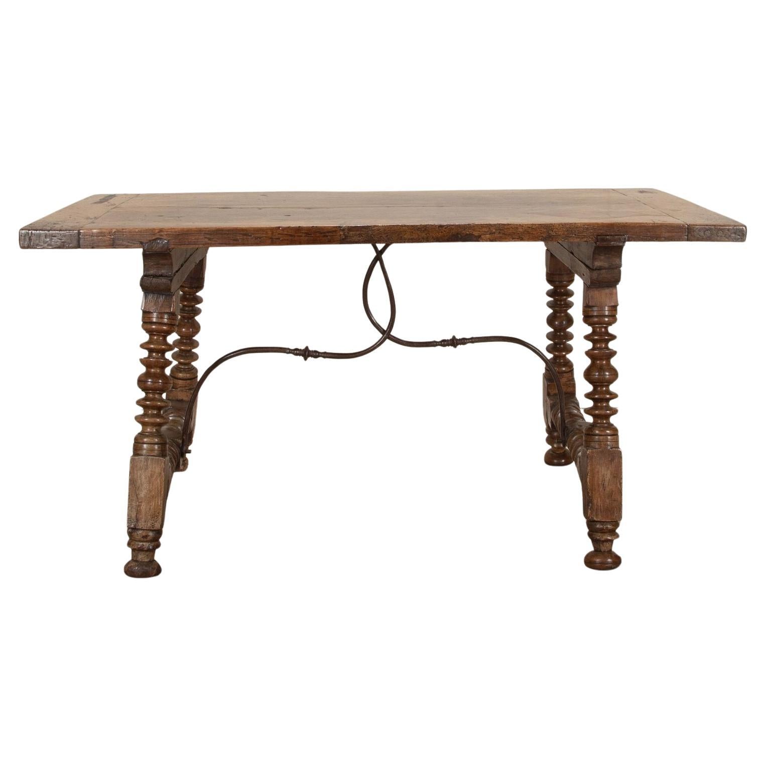 18th Century Spanish Walnut Centre Table For Sale