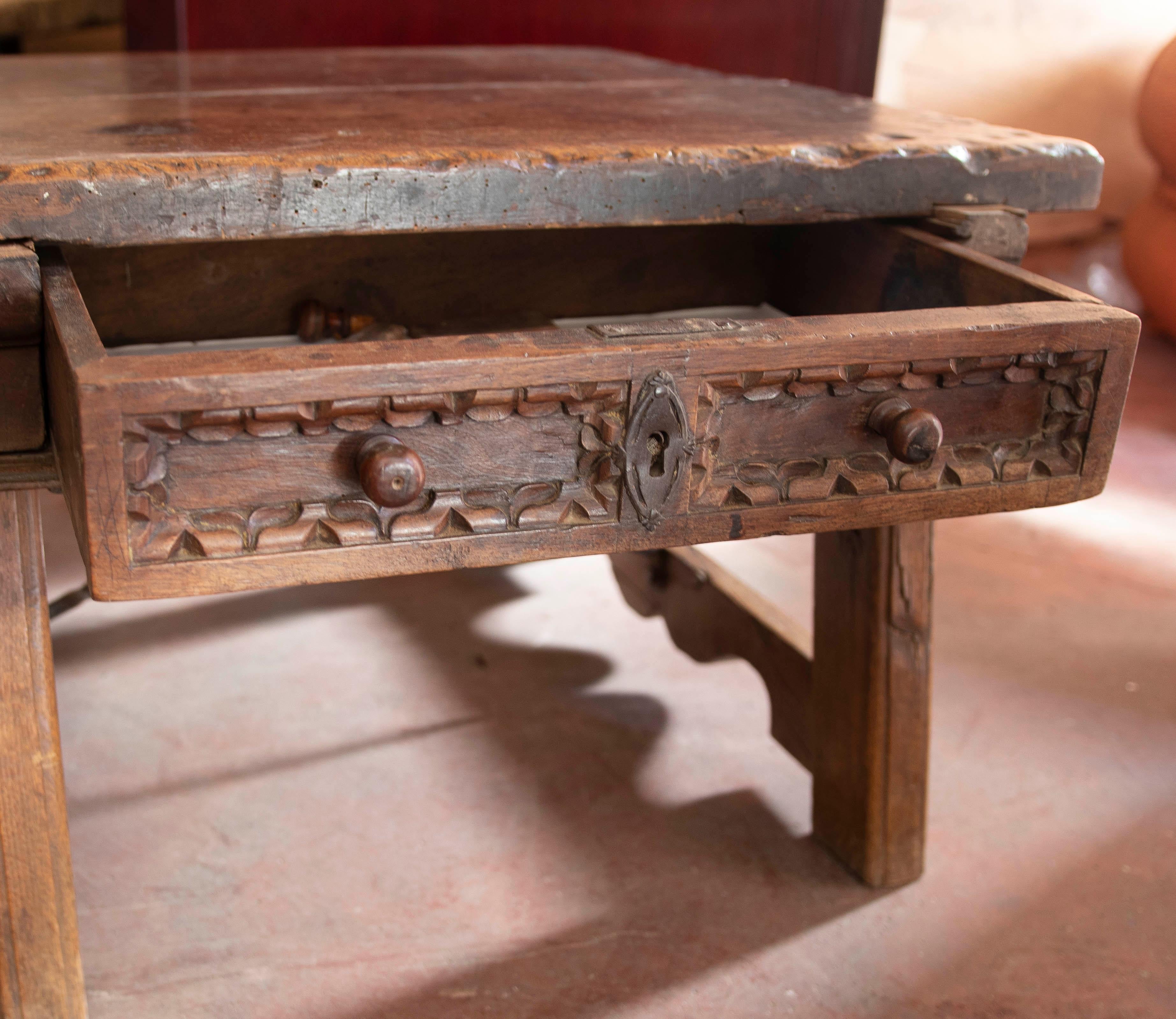 18th Century Spanish Walnut Coffee Table with Carved Drawer For Sale 10