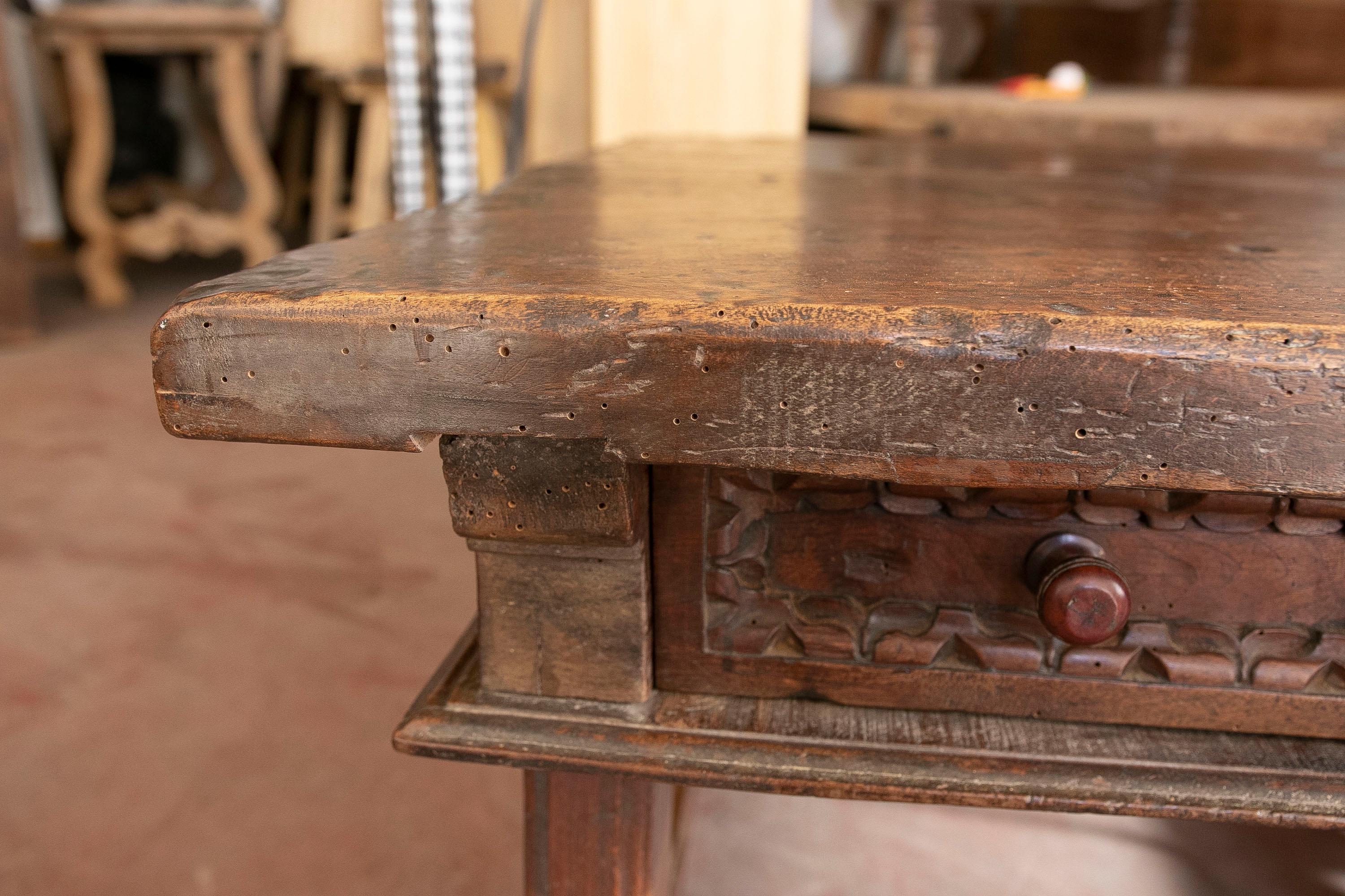 18th Century Spanish Walnut Coffee Table with Carved Drawer For Sale 5