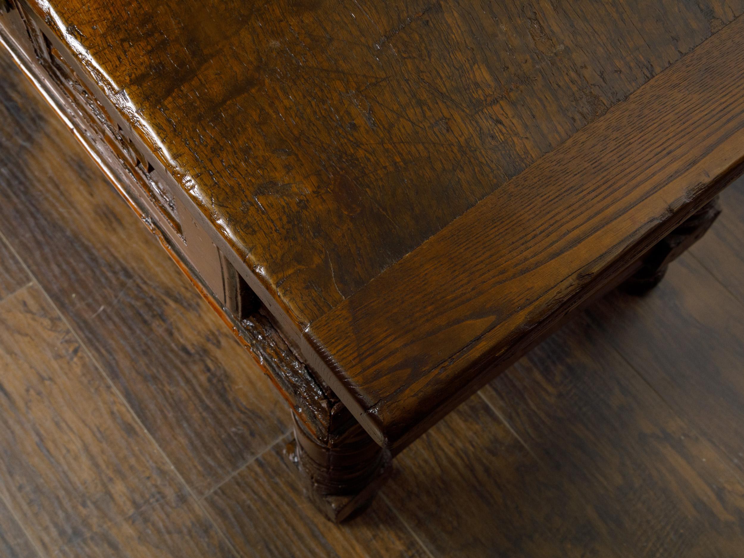 18th Century Spanish Walnut Console Table with Carved Drawers and Baluster Legs For Sale 10